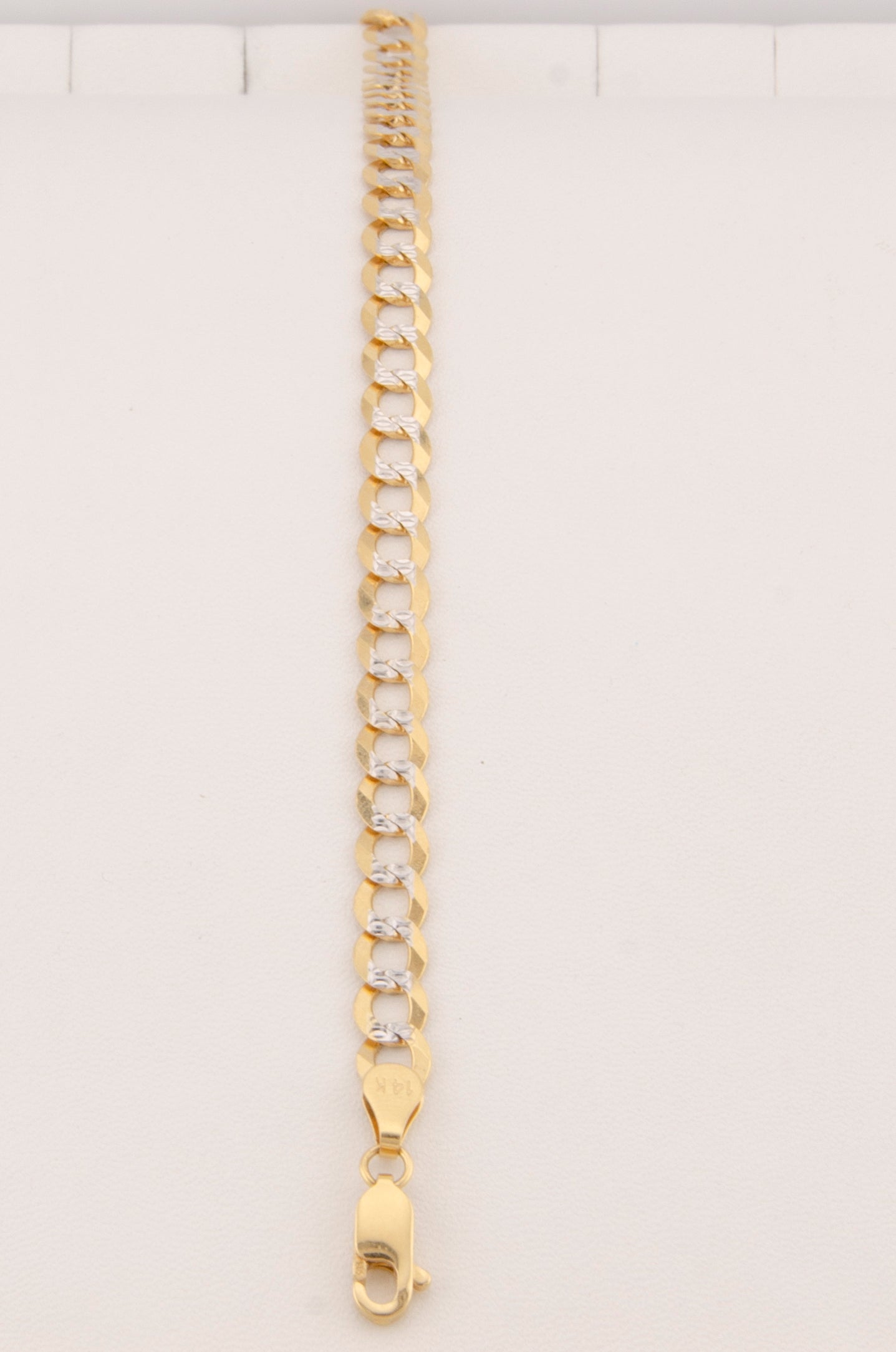 "PULSERA DE 21CM PARA ADULTO ESTILO CUBANA DIAMANTADA. ORO 14K #775-2904"