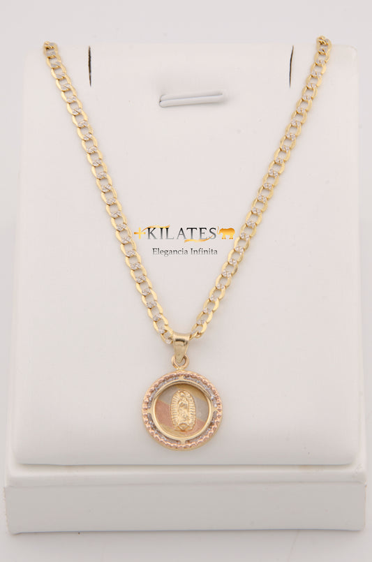 "CADENA DE 60CM PARA ADULTO ESTILO CUBANA DIAMANTADA CON DIJE REDONDO 3 TONOS DE LA VIRGEN. ORO 10K. #775-2911"