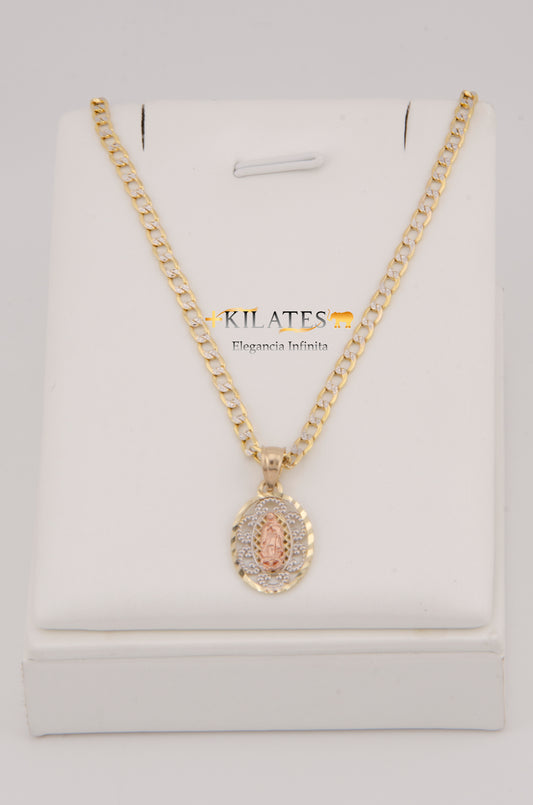 "CADENA DE 60CM PARA ADULTO ESTILO CUBANA DIAMANTADA CON DIJE DE PLACA DE LA VIRGEN. ORO 10K. #775-2912"