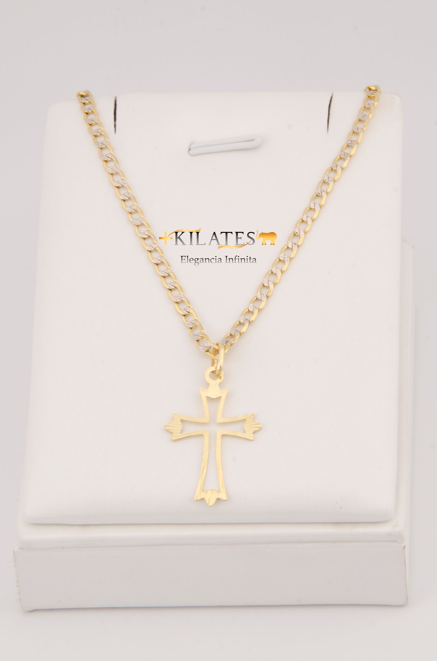 "CADENA DE 60CM PARA ADULTO ESTILO CUBANA DIAMANTADA CON DIJE DE CRUZ. ORO 10K. #775-2917"