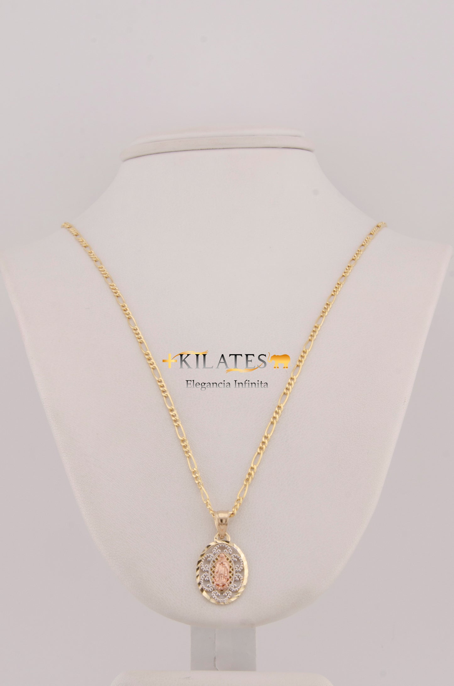 CADENA PARA ADULTO DE 60CM ESTILO 3+1 CON DIJE DE PLACA DE LA VIRGEN. ORO 10K. #775-2939