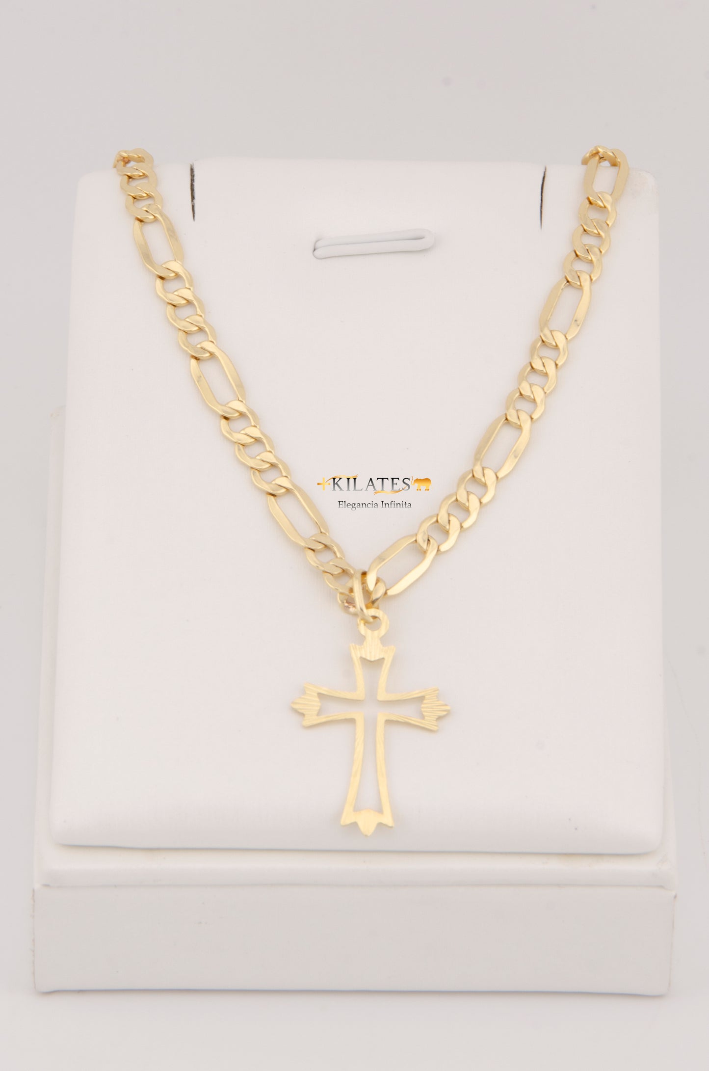 CADENA PARA ADULTO DE 60CM ESTILO 3+1 CON DIJE DE CRUZ MEDIANA. ORO 10K. #775-2949
