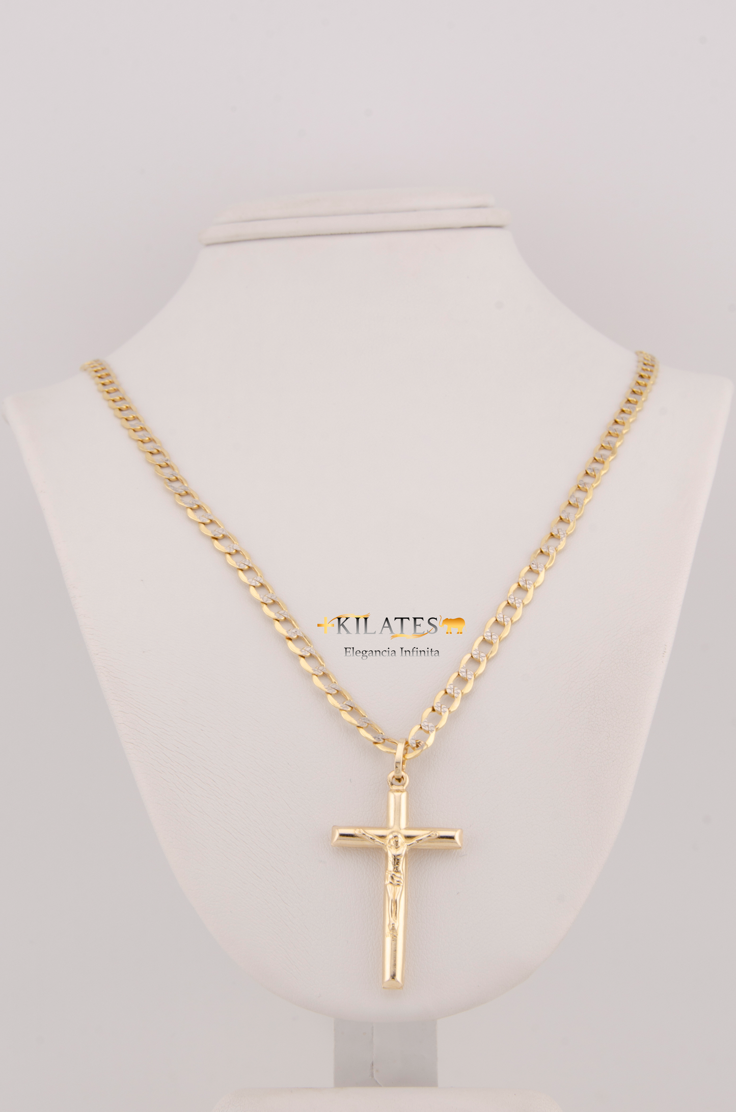 "CADENA DE 60CM PARA ADULTO ESTILO CUBANA DIAMANTADA CON DIJE DE CRUZ GRANDE CON JESUCRISTO. ORO 10K #775-3021"