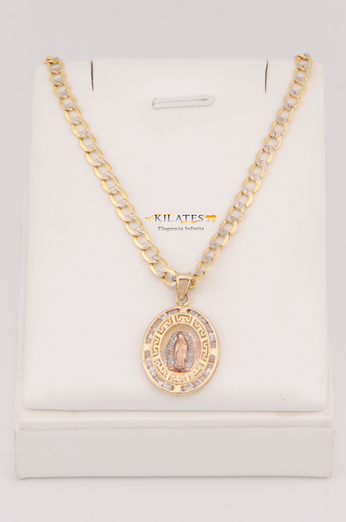 "CADENA DE 60CM PARA ADULTO ESTILO CUBANA DIAMANTADA CON DIJE DE LA VIRGEN OVALADO GRANDE CON ZIRCONIA BLANCA. ORO 10K #775-3012"