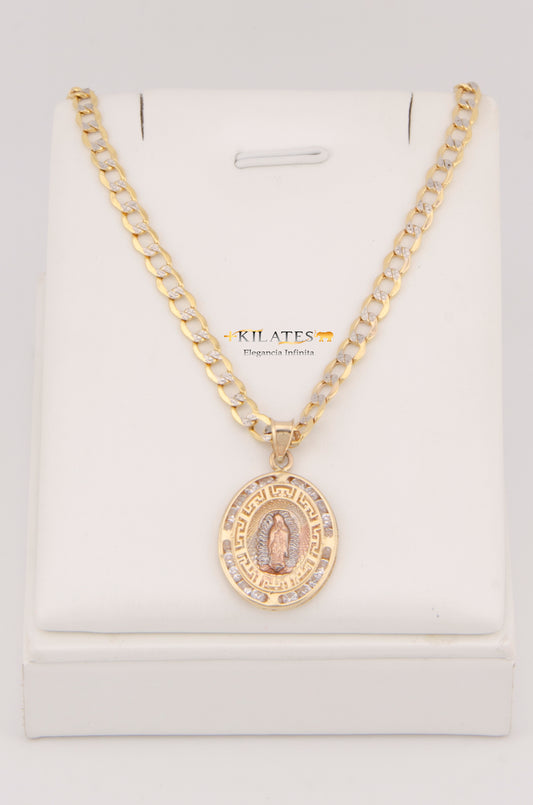 "CADENA DE 60CM PARA ADULTO ESTILO CUBANA DIAMANTADA CON DIJE OVALADO GRANDE DE LA VIRGEN. ORO 10K #775-3012"