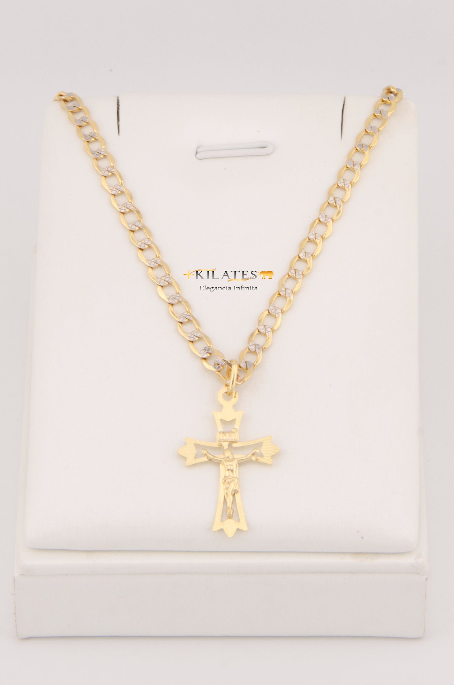 "CADENA DE 60CM PARA ADULTO ESTILO CUBANA DIAMANTADA CON DIJE DE CRUZ MEDIANA CON JESUCRISTO. ORO 10K #775-3020"