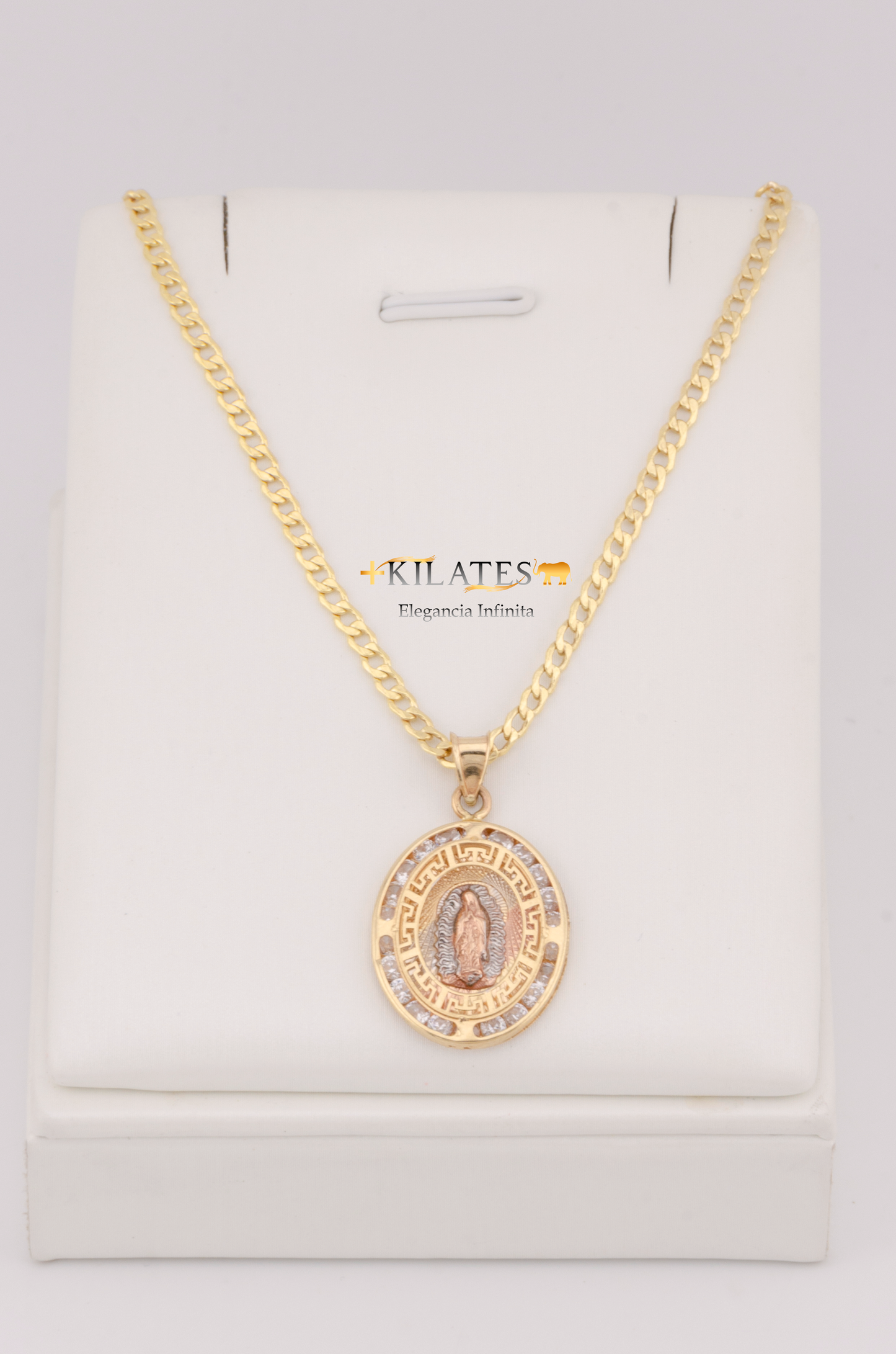 "CADENA DE 50CM PARA ADULTO ESTILO CUBANA CON DIJE DE LA VIRGEN OVALADO GRANDE CON ZIRCONIA BLANCA. ORO 10K #775-3096"