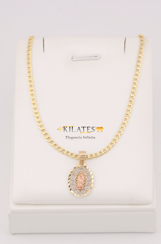 "CADENA DE 50CM PARA ADULTO ESTILO CUBANA CON DIJE DE PLACA DE LA VIRGEN 3 TONOS. ORO 10K #775-3101"