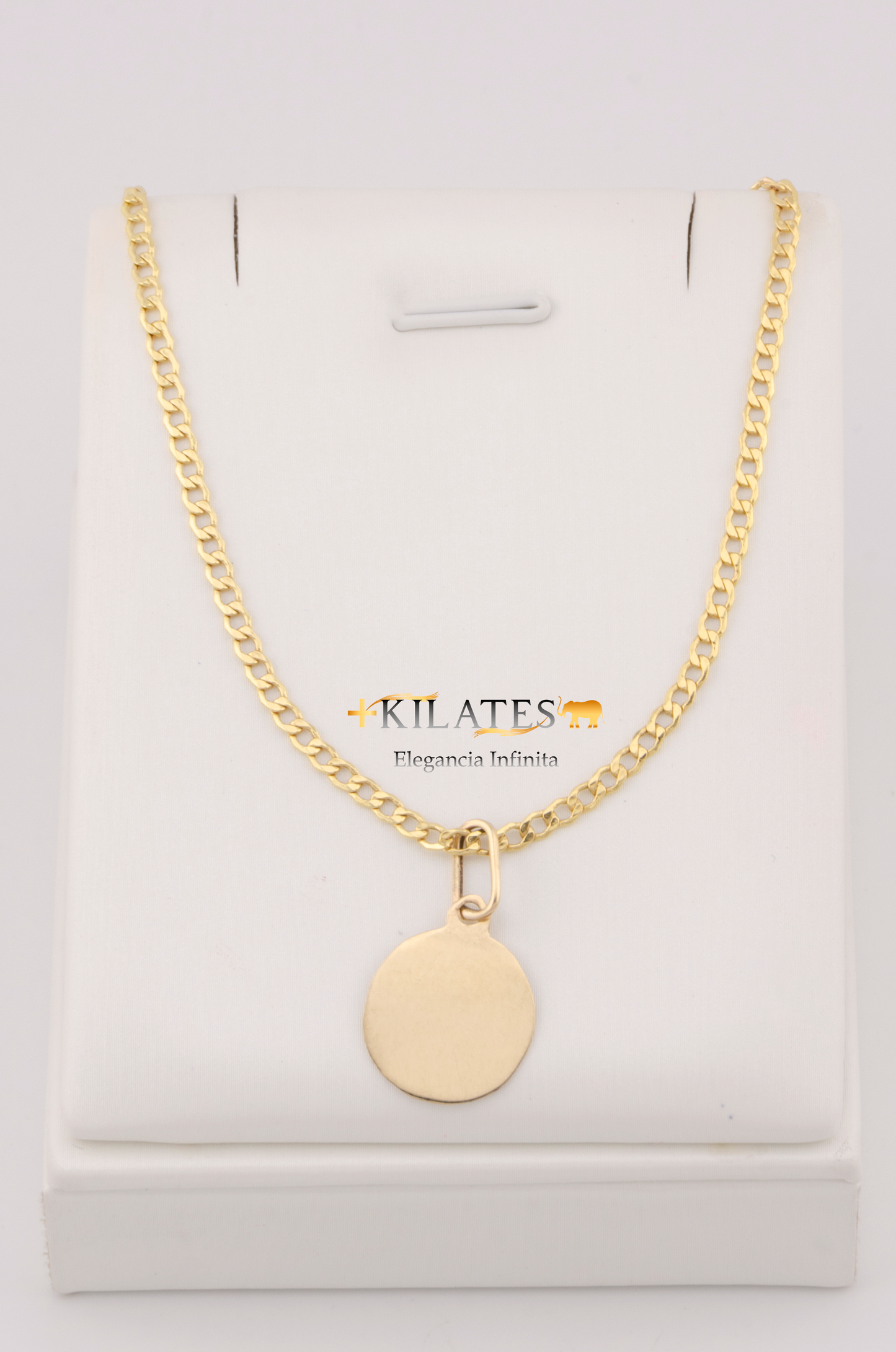 "CADENA DE 50CM PARA ADULTO ESTILO CUBANA CON DIJE DE PLACA. ORO 10K #775-3112"
