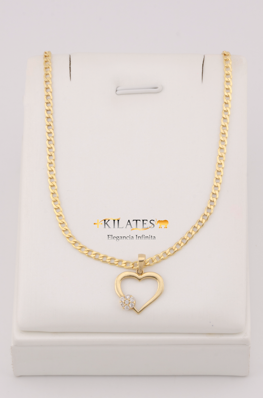 "CADENA DE 50CM PARA ADULTO ESTILO CUBANA CON DIJE DE CORAZON CON ZIRCONIA BLANCA AL LADO. ORO 10K #775-3115"