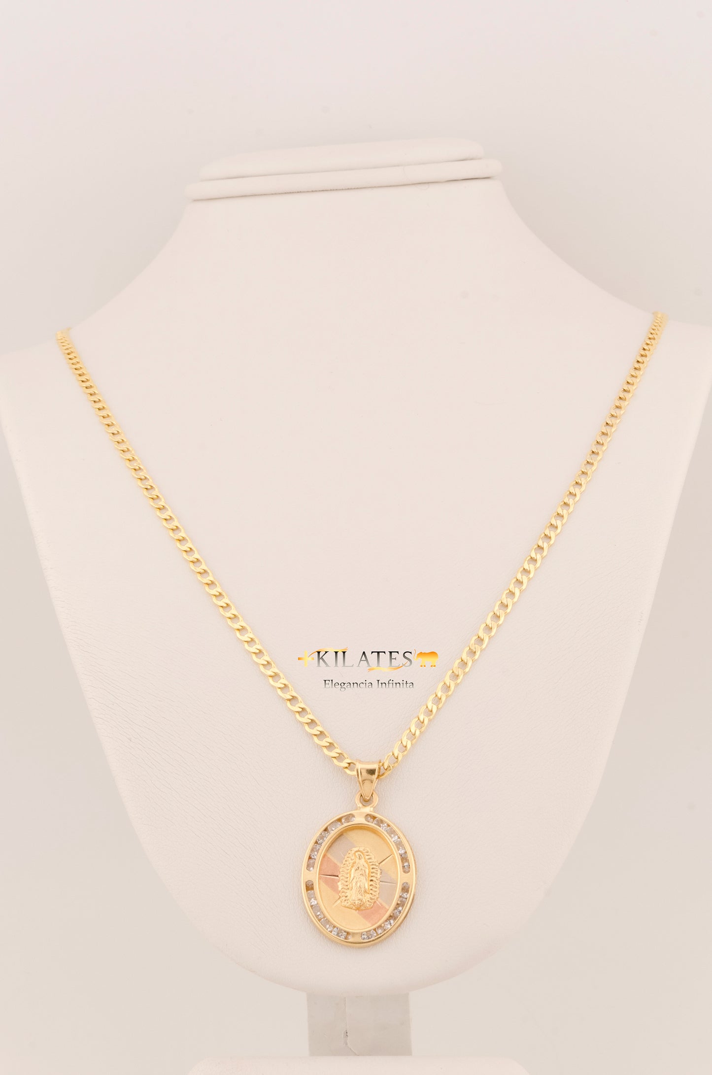 "CADENA DE 50CM PARA ADULTO ESTILO CUBANA CON DIJE DE LA VIRGEN OVALADO GRANDE CON ZIRCONIA BLANCA. ORO 10K #775-3097"
