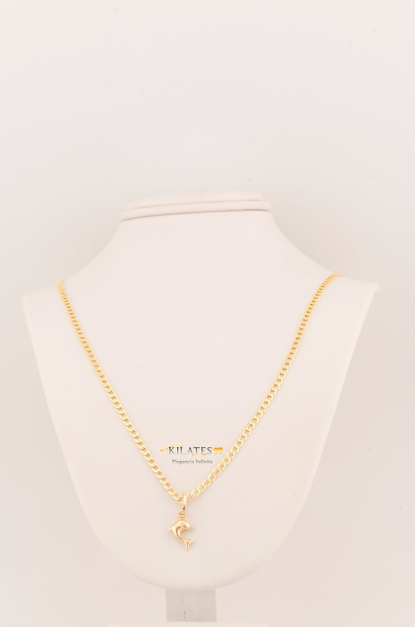 "CADENA DE 50CM PARA ADULTO ESTILO CUBANA CON DIJE DE ESTRELLA DE DELFIN PEQUEÑO. ORO 10K #775-3125"