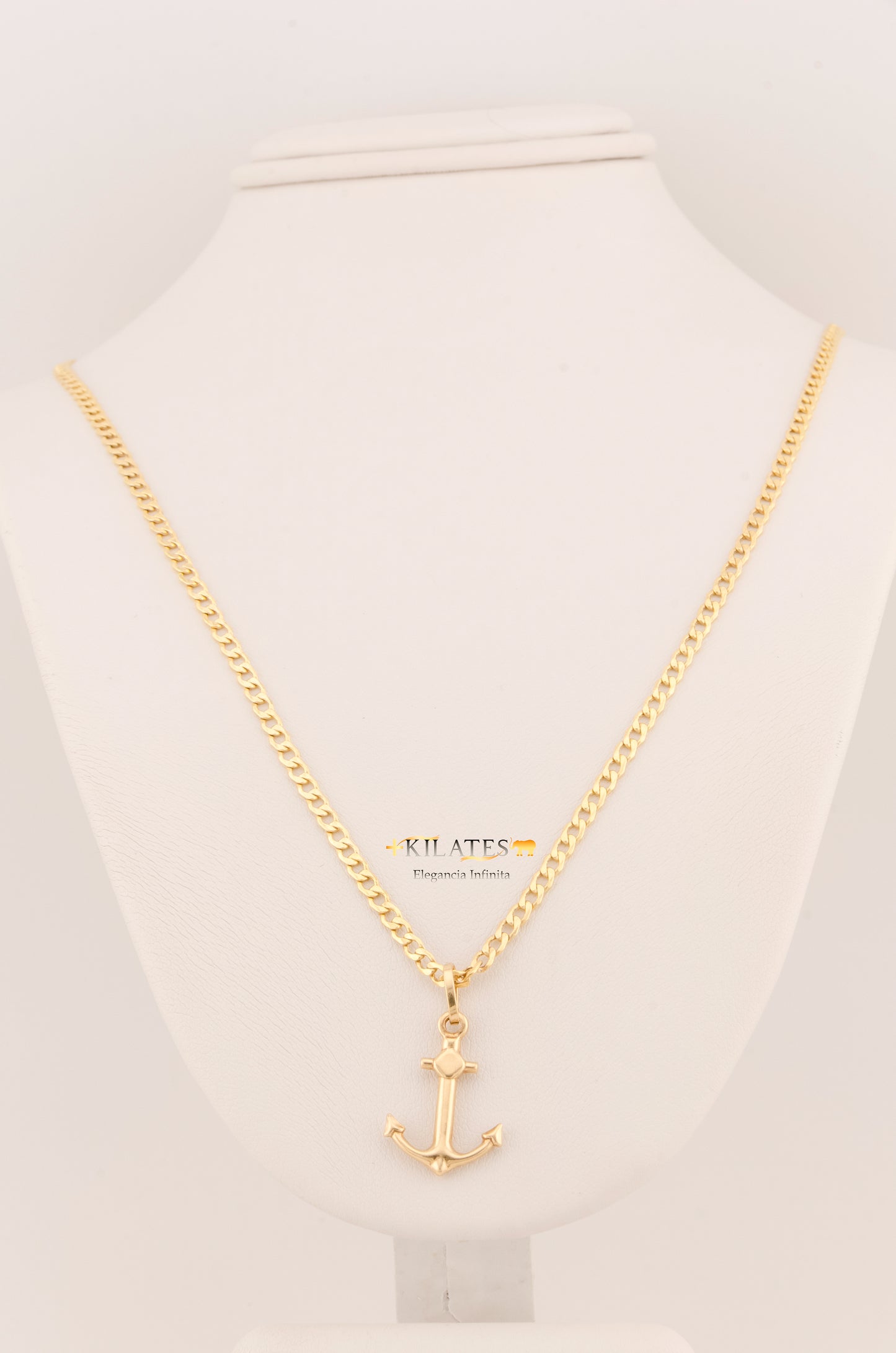"CADENA DE 50CM PARA ADULTO ESTILO CUBANA CON DIJE DE ANCLA. ORO 10K #775-3129"