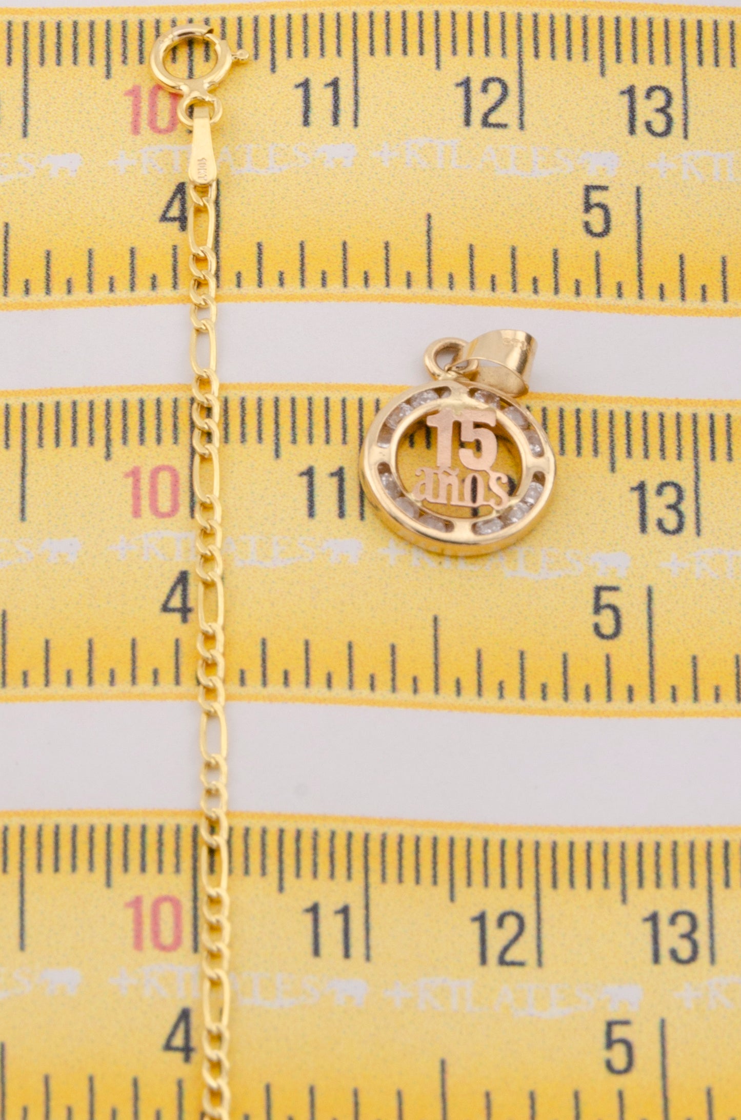 "CADENA DE 50CM PARA ADULTO ESTILO 3+1 CON DIJE DE 15 AÑOS. ORO 10K #775-3172"