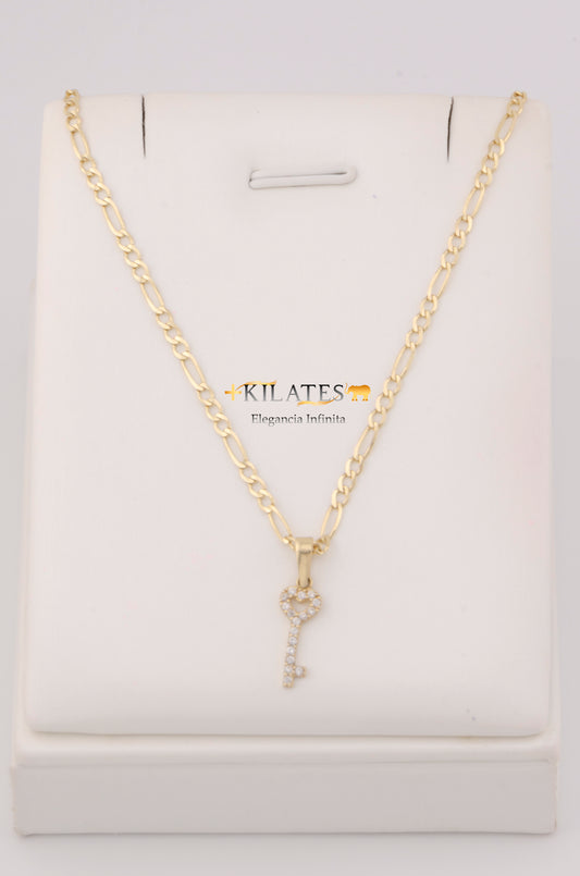 "CADENA DE 50CM PARA ADULTO ESTILO 3+1 SOLIDA CON DIJE DE LLAVE CON ZIRCONIA BLANCA. ORO 10K #775-3287"