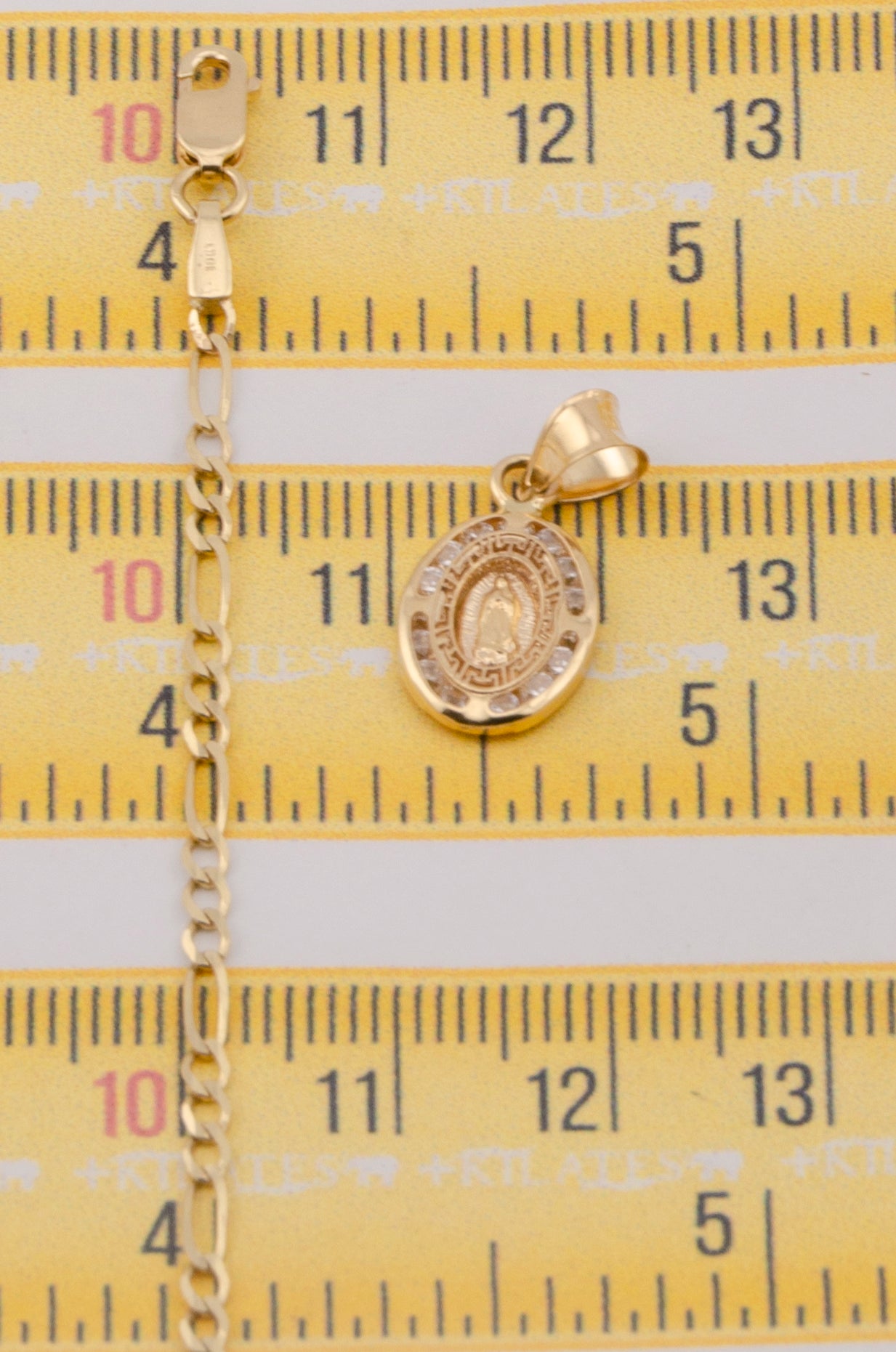 "CADENA DE 50CM PARA ADULTO ESTILO 3+1 SOLIDA CON DIJE OVALADO PEQUEÑO DE LA VIRGEN . ORO 10K #775-3250"