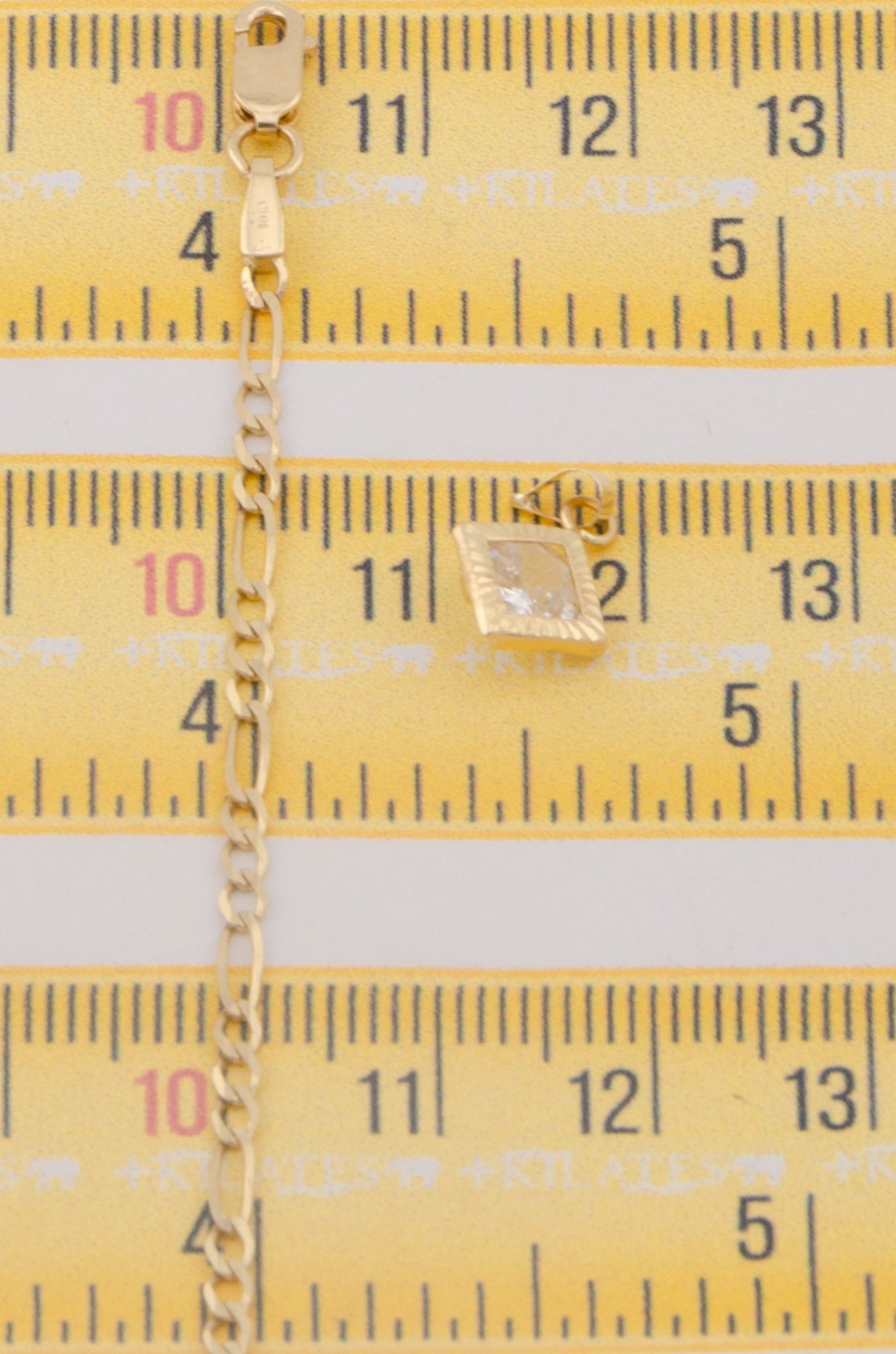 "CADENA DE 50CM PARA ADULTO ESTILO 3+1 SOLIDA CON DIJE CUADRADO CON ZIRCONIA BLANCA . ORO 10K #775-3288"