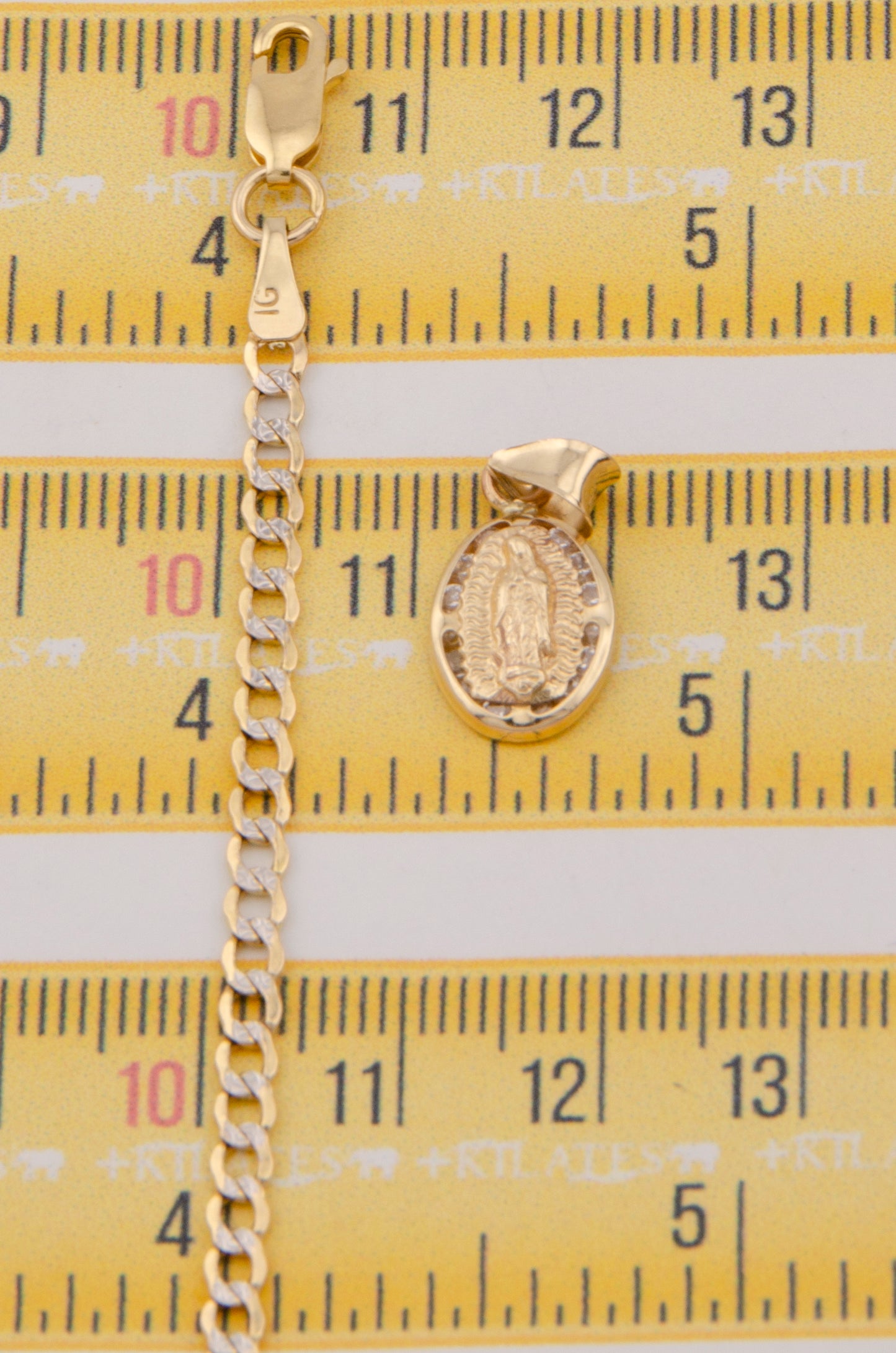 "CADENA DE 40CM PARA NIÑ@ CUBANA DIAMANTADA SOLIDA CON DIJE OVALADO DE LA VIRGEN. ORO 10K #775-3371"