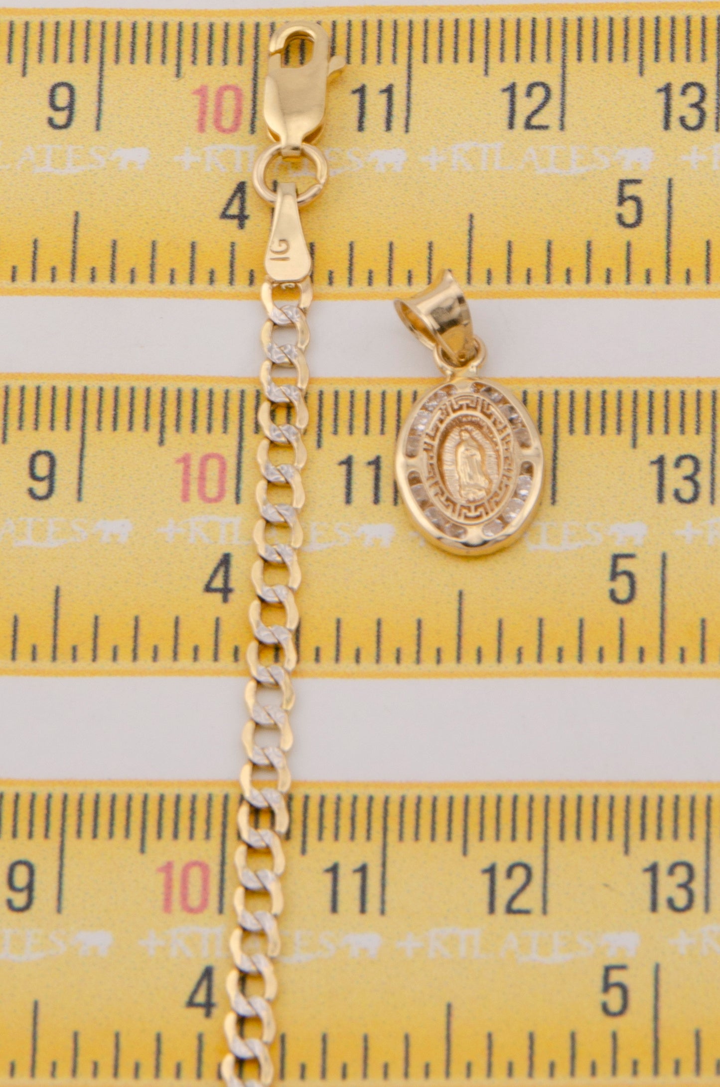 "CADENA DE 40CM PARA NIÑ@ ESTILO CUBANA DIAMANTADA CON DIJE OVALADO DE LA VIRGEN. ORO 10K #775-3373"