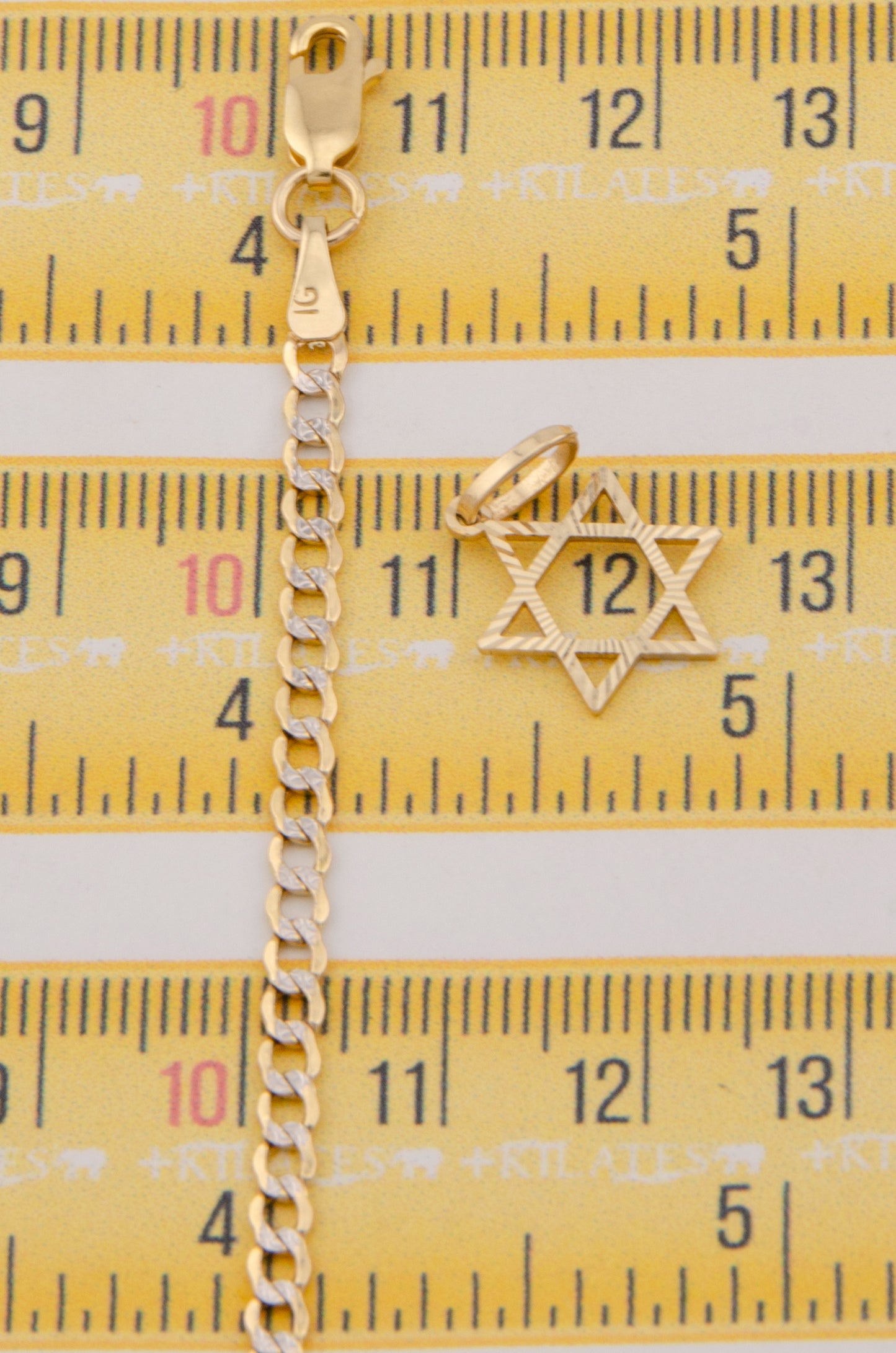 "CADENA DE 40CM PARA NIÑ@ ESTILO CUBANA DIAMANTADA CON DIJE DE ESTRELLA DE DAVID. ORO 10K #775-3375"