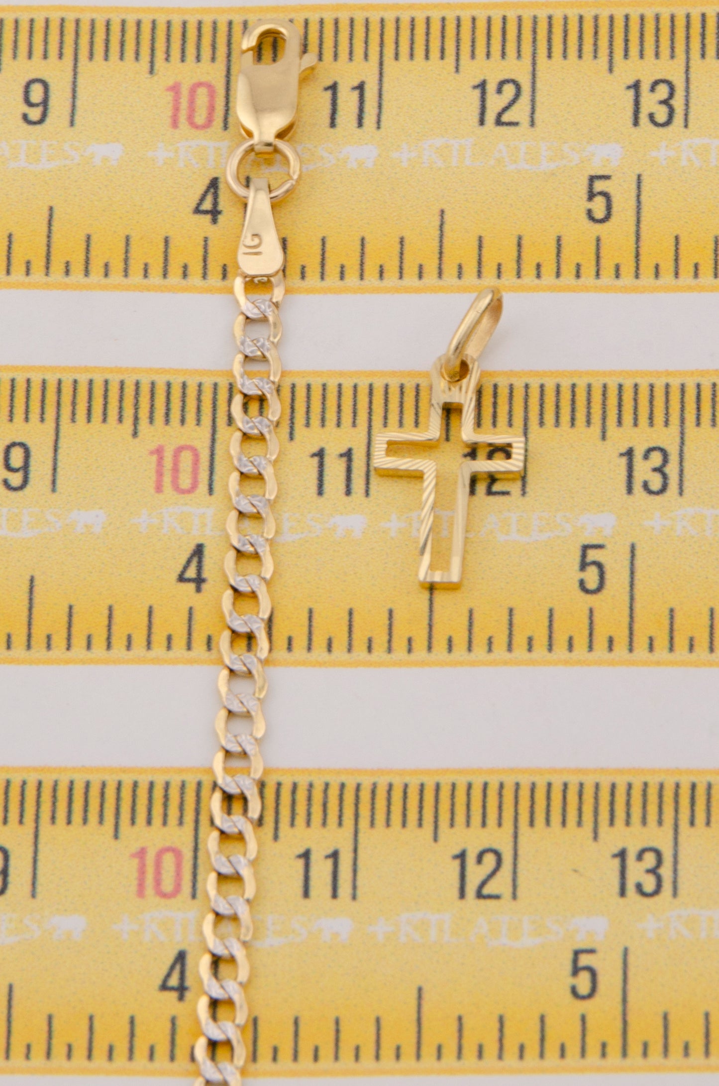 "CADENA DE 40CM PARA NIÑ@ ESTILO CUBANA DIAMANTADA CON DIJE DE CRUZ. ORO 10K #775-3376"