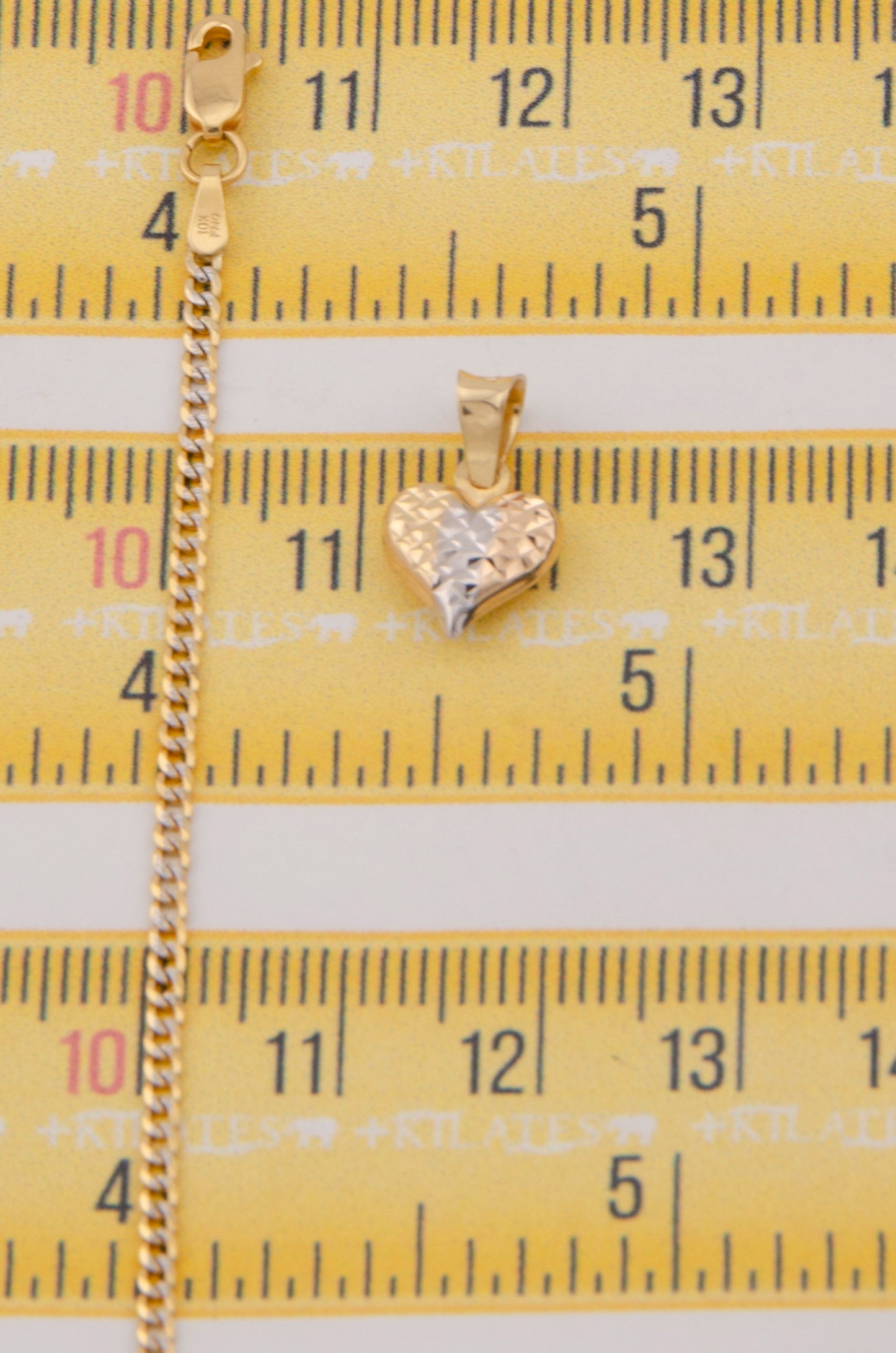 "CADENA DE 40CM PARA NIÑ@ ESTILO CUBANA DIAMANTADA SOLIDA CON DIJE CORAZON 3 TONOS PEQUEÑO. ORO 10K #775-3367"