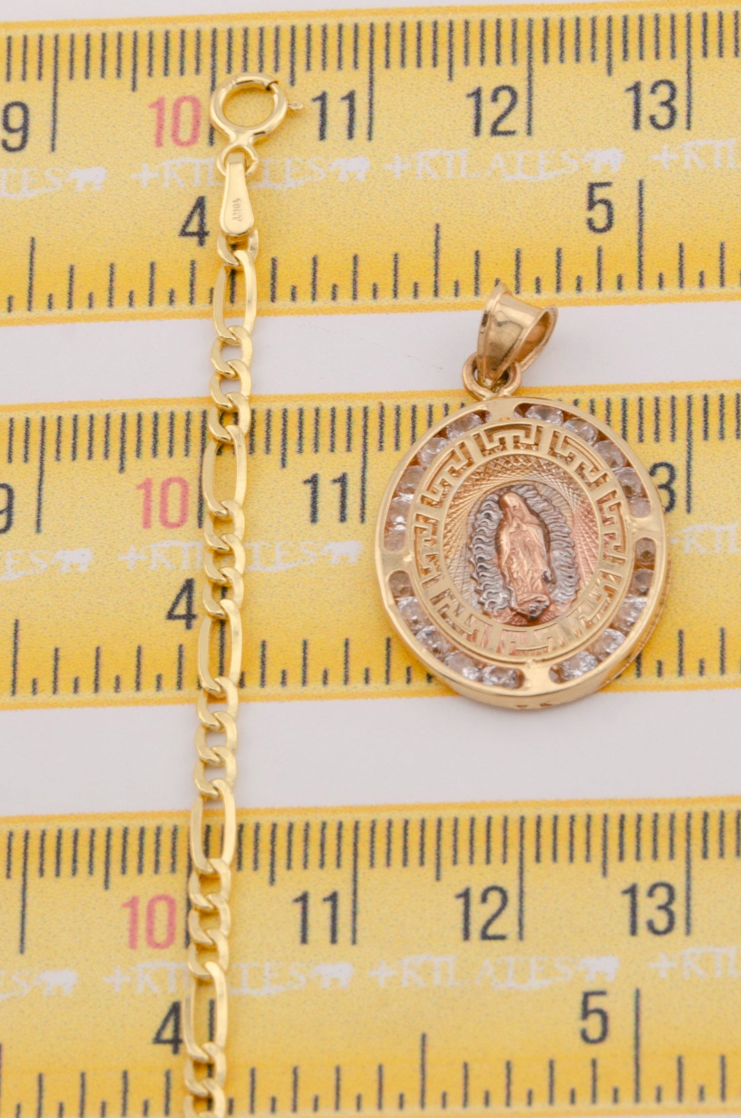 "CADENA DE 50CM PARA ADULTO ESTILO 3+1 CON DIJE OVALADO GRANDE DE LA VIRGEN. ORO 10K #775-3401"