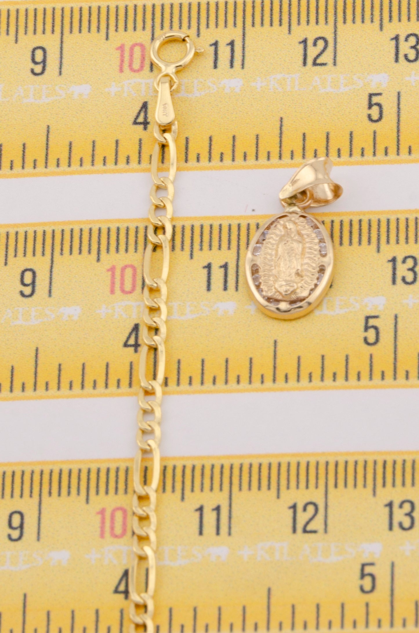 "CADENA DE 50CM PARA ADULTO ESTILO 3+1 CON DIJE DE LA VIRGEN OVALADO. ORO 10K #775-3408"