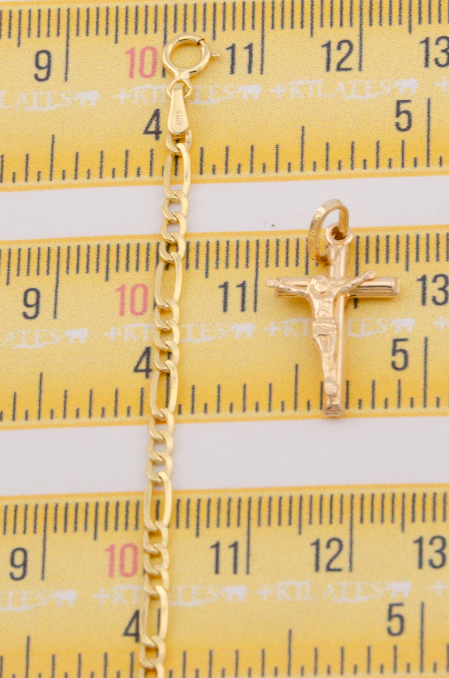 "CADENA DE 50CM PARA ADULTO ESTILO 3+1 CON DIJE DE CRUZ DE TUBO PEQUEÑO CON JESUCRISTO. ORO 10K #775-3415"