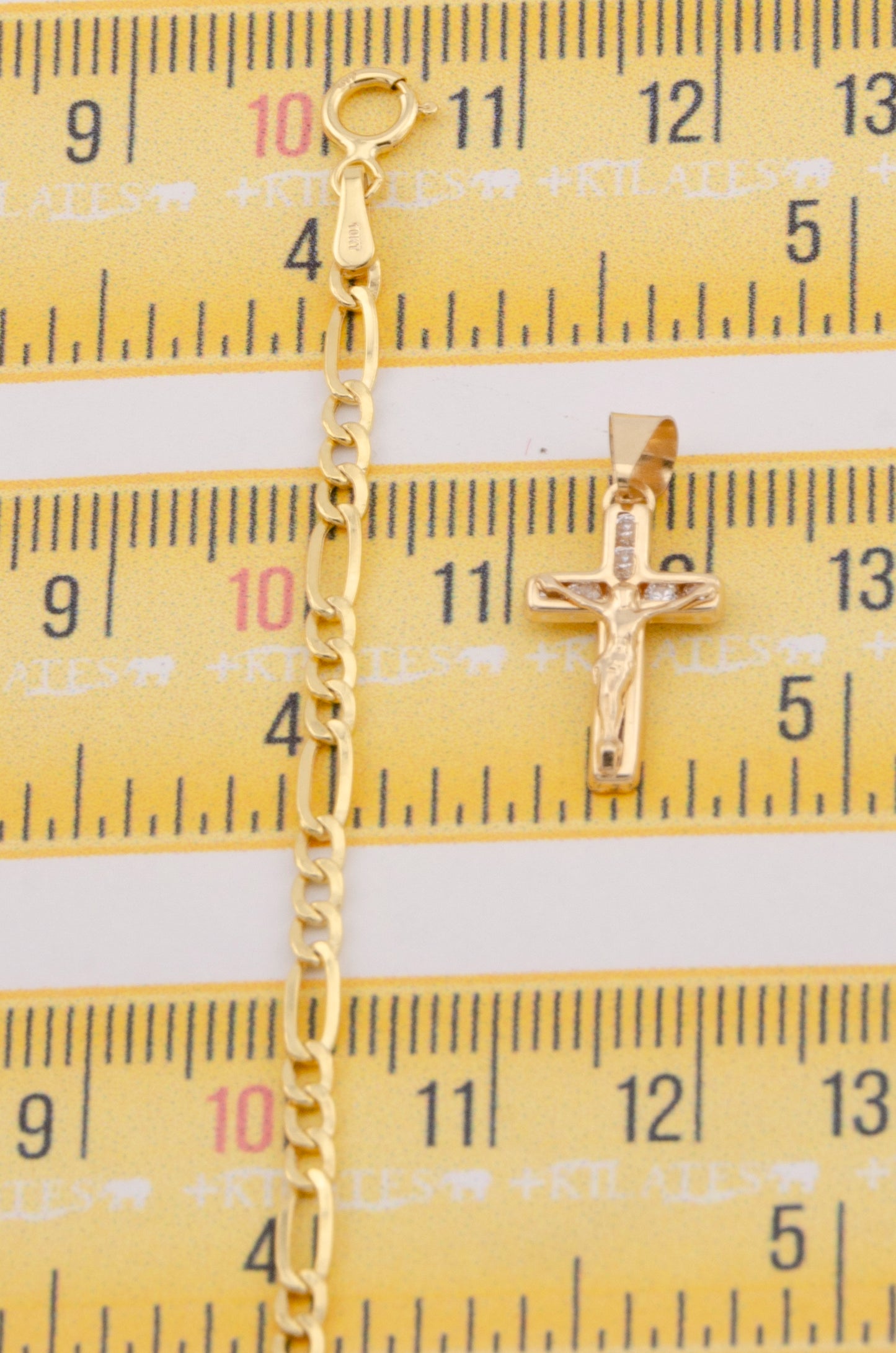 "CADENA DE 50CM PARA ADULTO ESTILO 3+1 CON DIJE DE CRUZ CON JESUCRISTO. ORO 10K #775-3417"