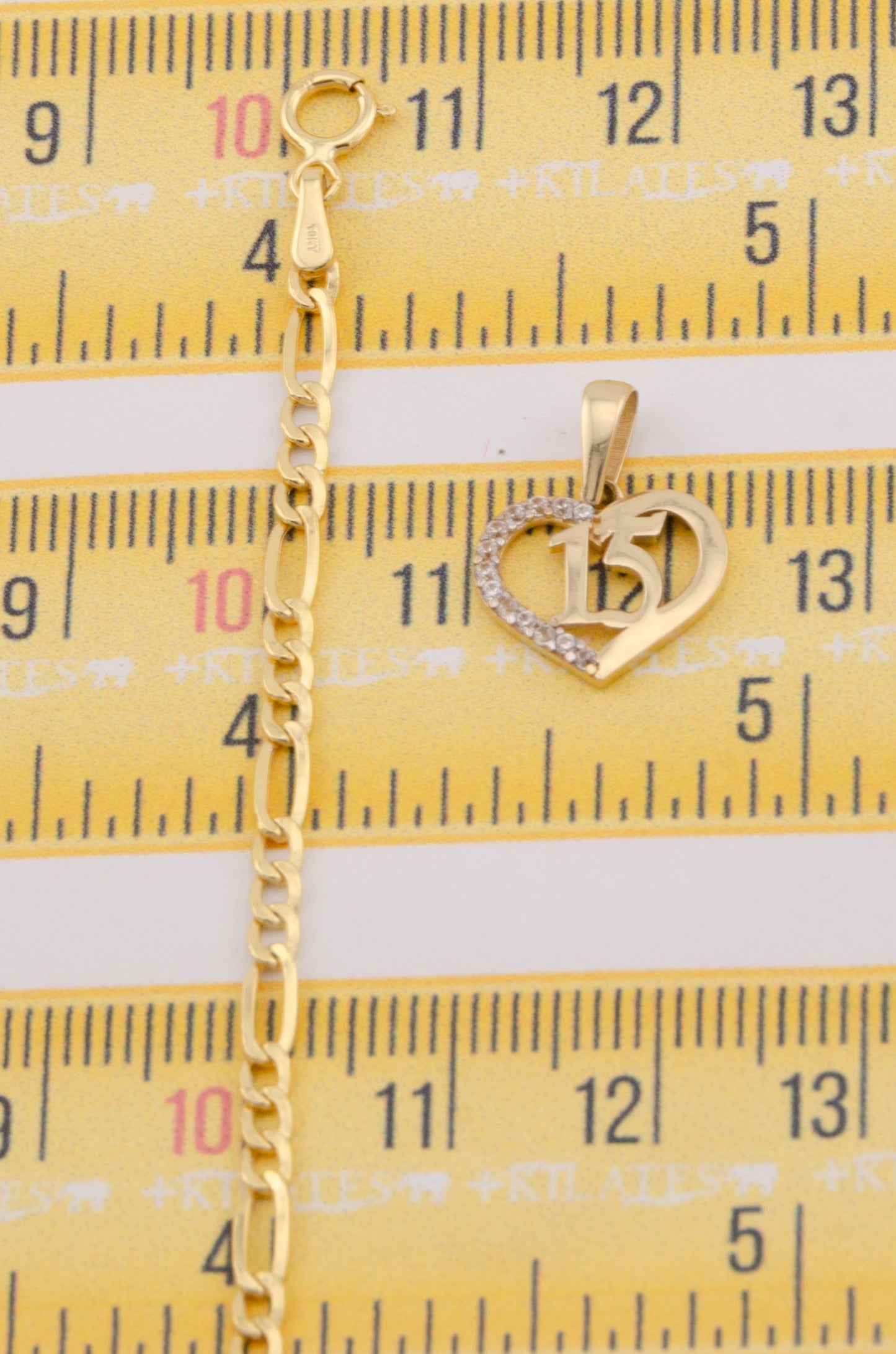 "CADENA DE 50CM PARA ADULTO ESTILO 3+1 CON DIJE DE 15 AÑOS. ORO 10K #775-3422"