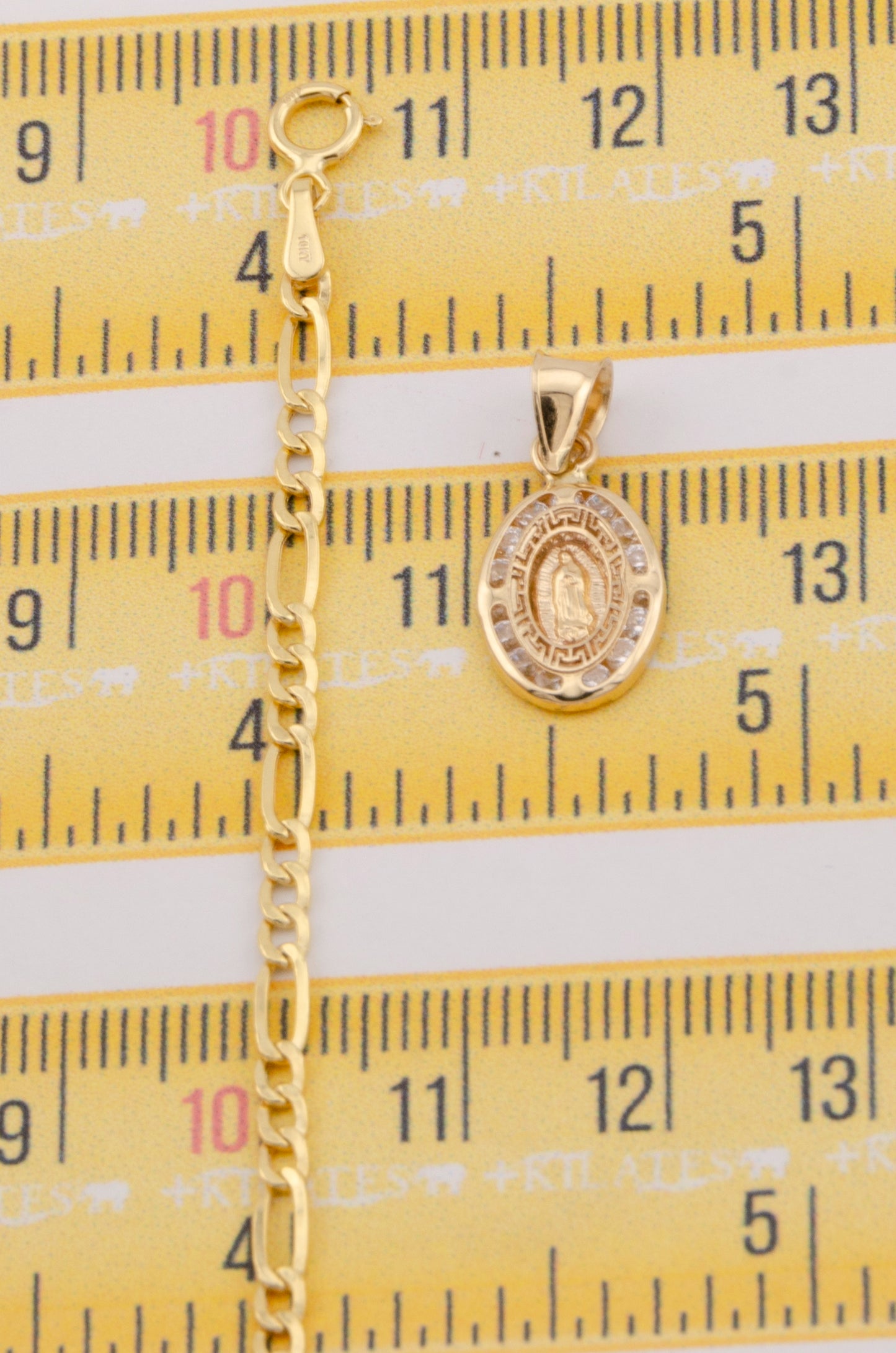 "CADENA DE 50CM PARA ADULTO ESTILO 3+1 CON DIJE OVALADO PEQUEÑO DE LA VIRGEN . ORO 10K #775-3419"