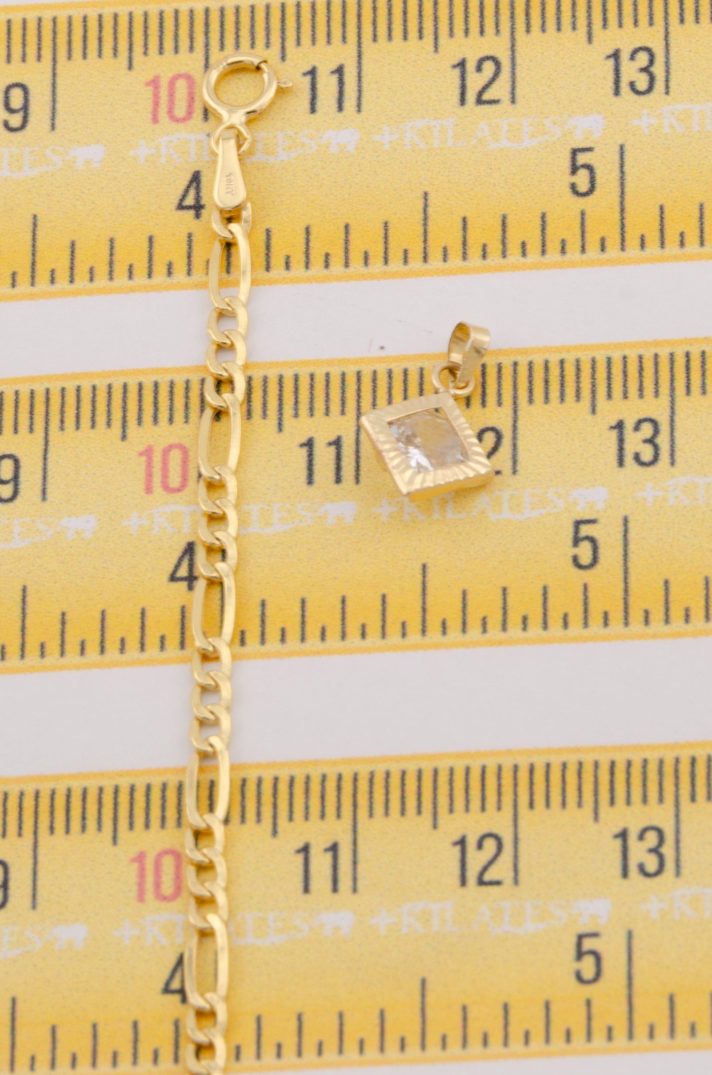 "CADENA DE 50CM PARA ADULTO ESTILO 3+1 CON DIJE CUDARA CON ZIRCONIA BLANCA. ORO 10K #775-3434"