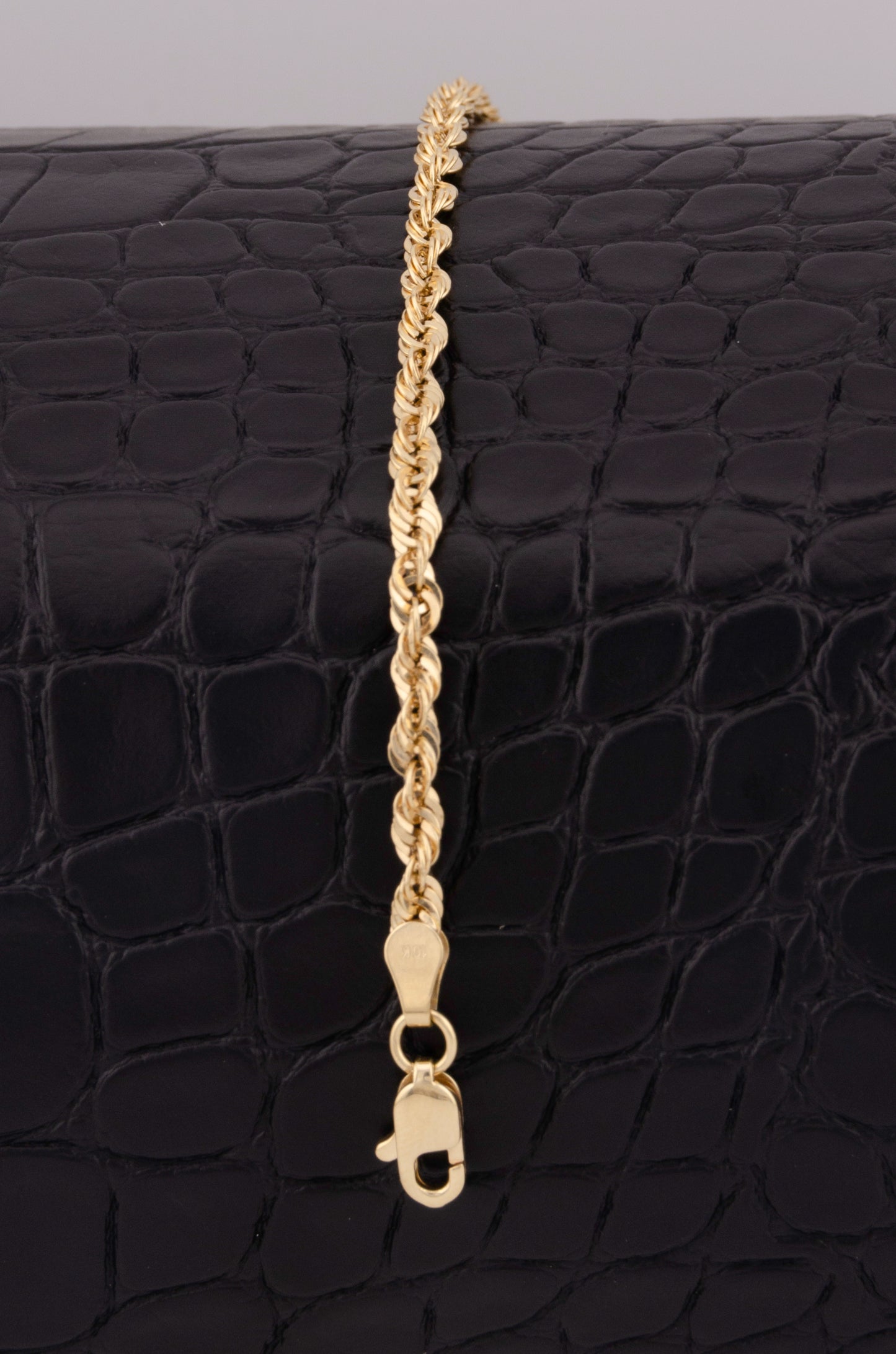"PULSERA PARA ADULTO DE 21.8CM ESTILO LAZO. ORO 10K #775-3445"