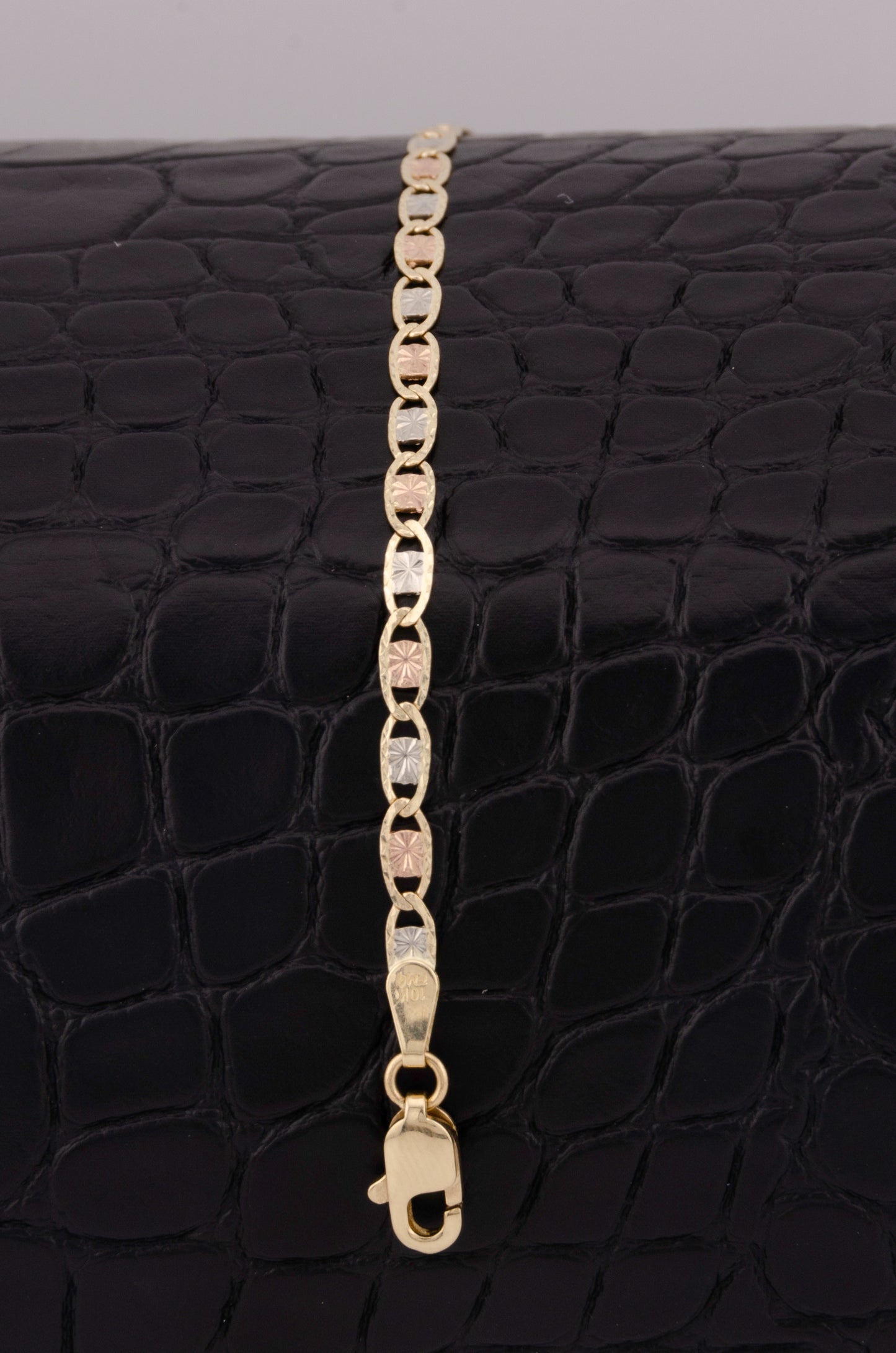 "PULSERA PARA ADULTO DE 18CM ESTILO 3 OROS. ORO 10K #775-3446"