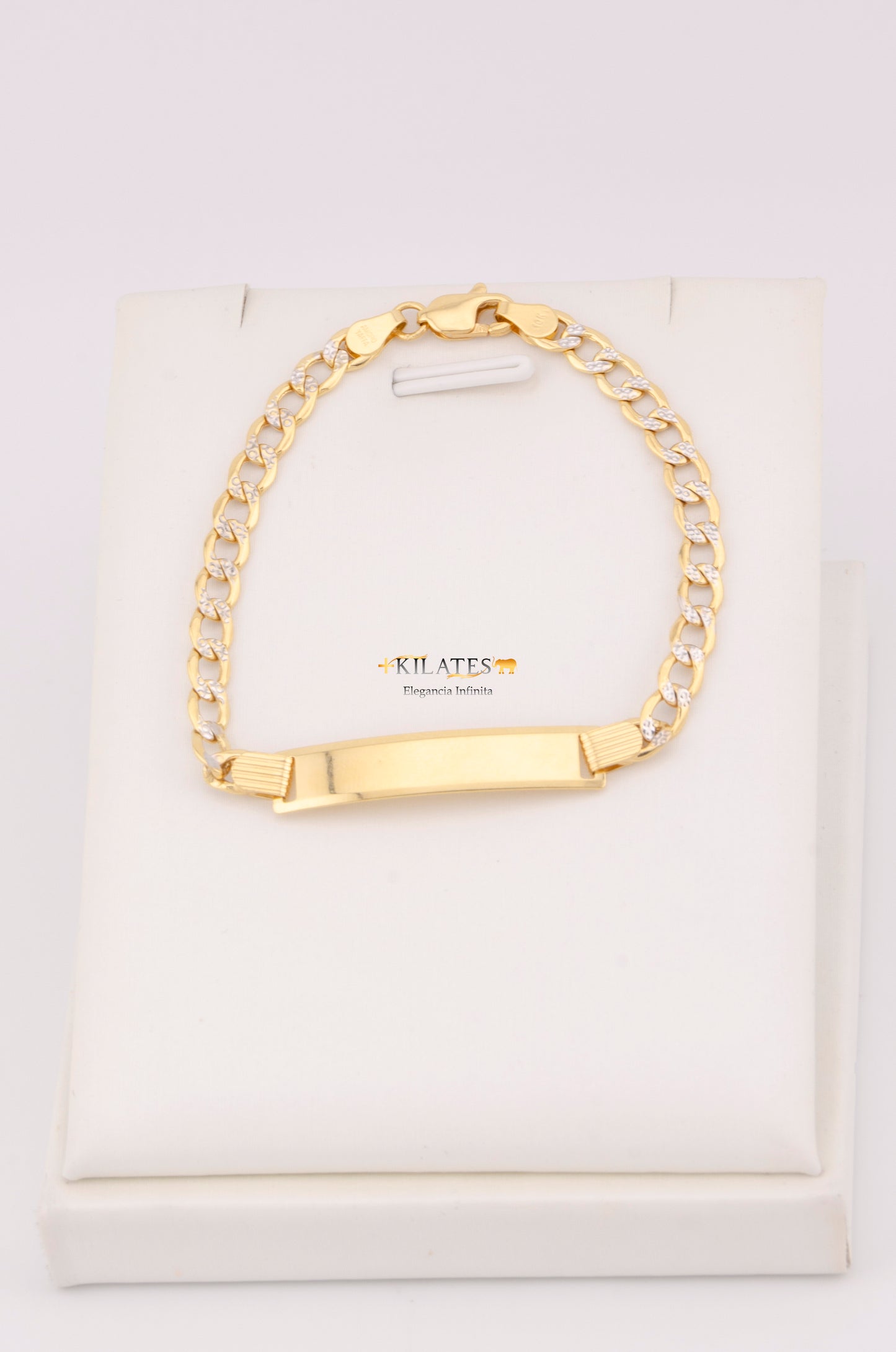 "PULSERA PARA NIÑ0 DE 15.5CM ESTILO CUBANA DIAMANTADA CON PLACA. ORO 10K #775-3452"