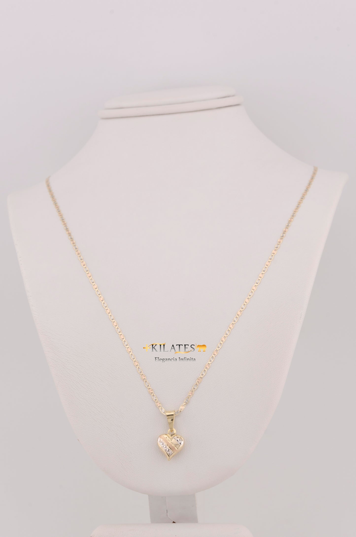 "CADENA DE 50CM PARA ADULTO ESTILO 3 OROS CON DIJE DE CORAZON 3 TONOS PEQUEÑO. ORO 10K #775-3466"