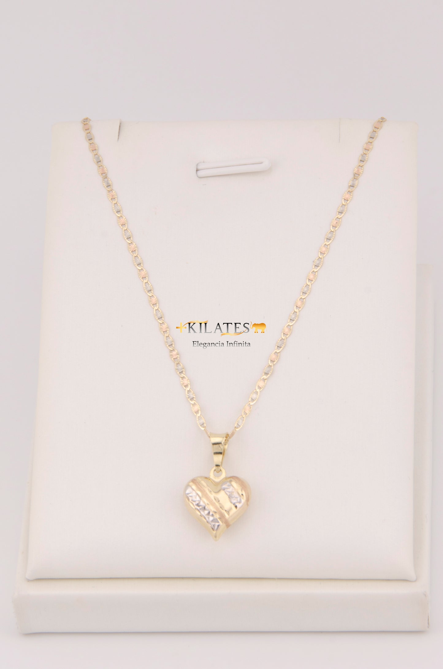 "CADENA DE 50CM PARA ADULTO ESTILO 3 OROS CON DIJE DE CORAZON 3 TONOS GRANDE. ORO 10K #775-3462"