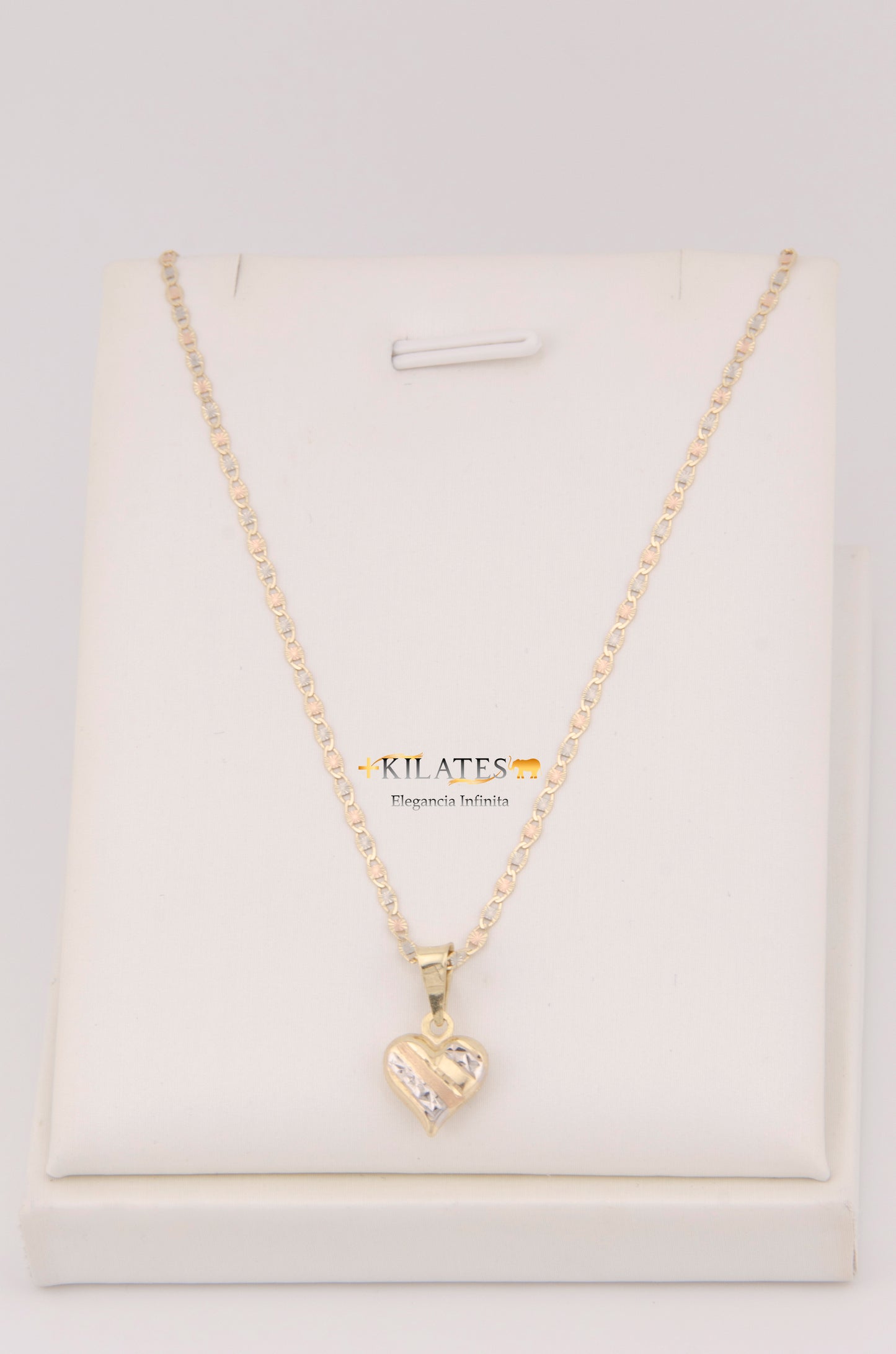 "CADENA DE 50CM PARA ADULTO ESTILO 3 OROS CON DIJE DE CORAZON 3 TONOS PEQUEÑO. ORO 10K #775-3466"