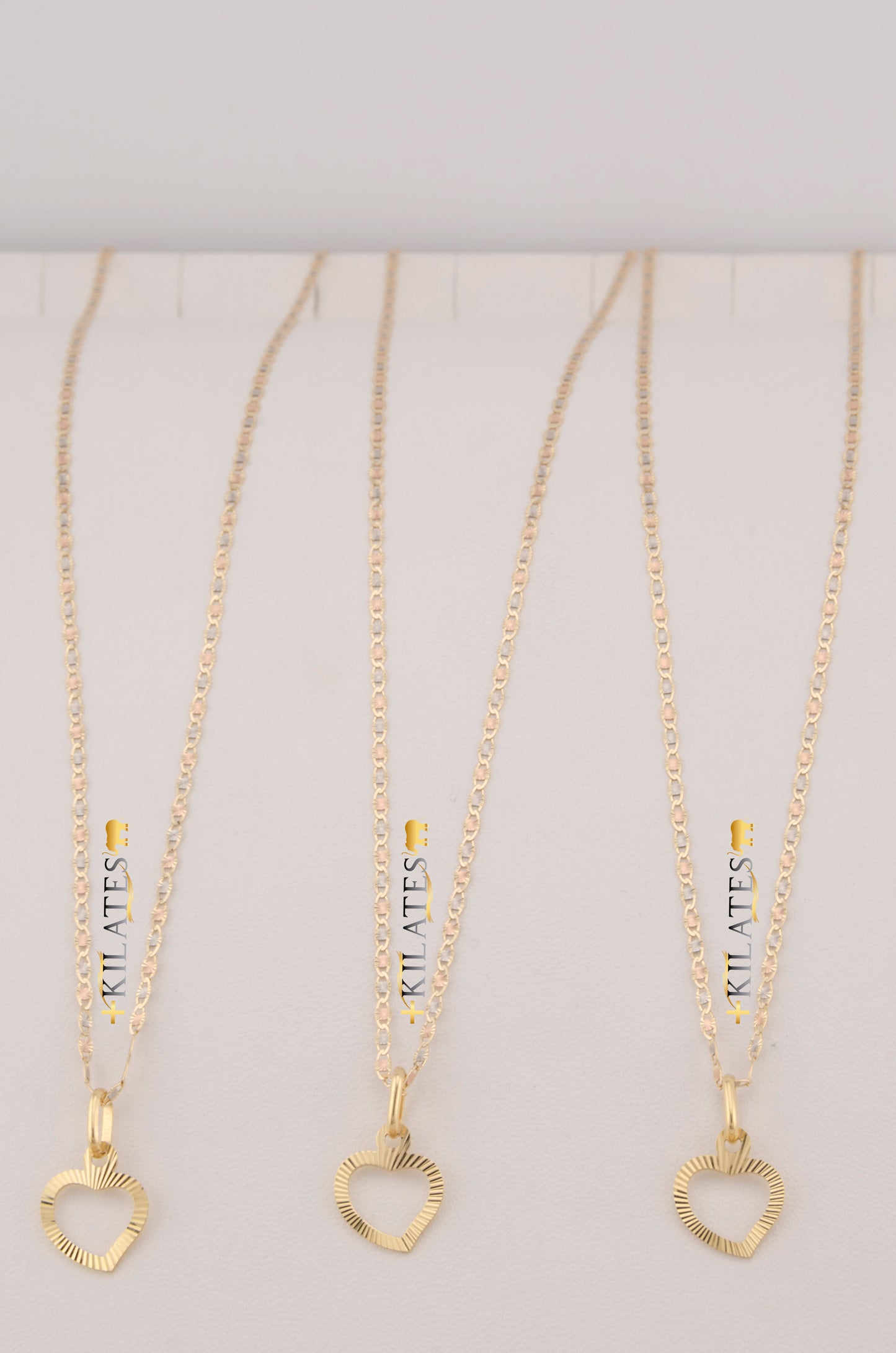 "CADENA DE 50CM PARA DAMA ESTILO 3 OROS CON DIJE DE CORAZON. ORO 10K #775-3496"