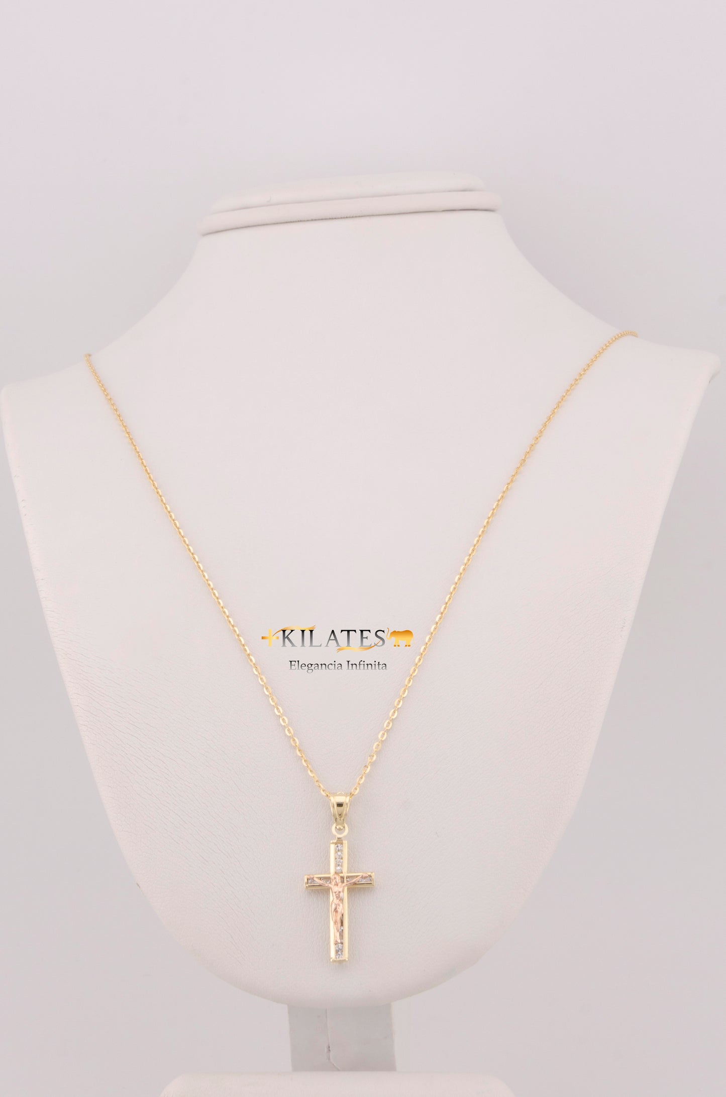"CADENA DE 50CM PARA DAMA ESTILO CUADRADA SOLIDA CON DIJE DE JESUCRISTO. ORO 10K #775-3499"