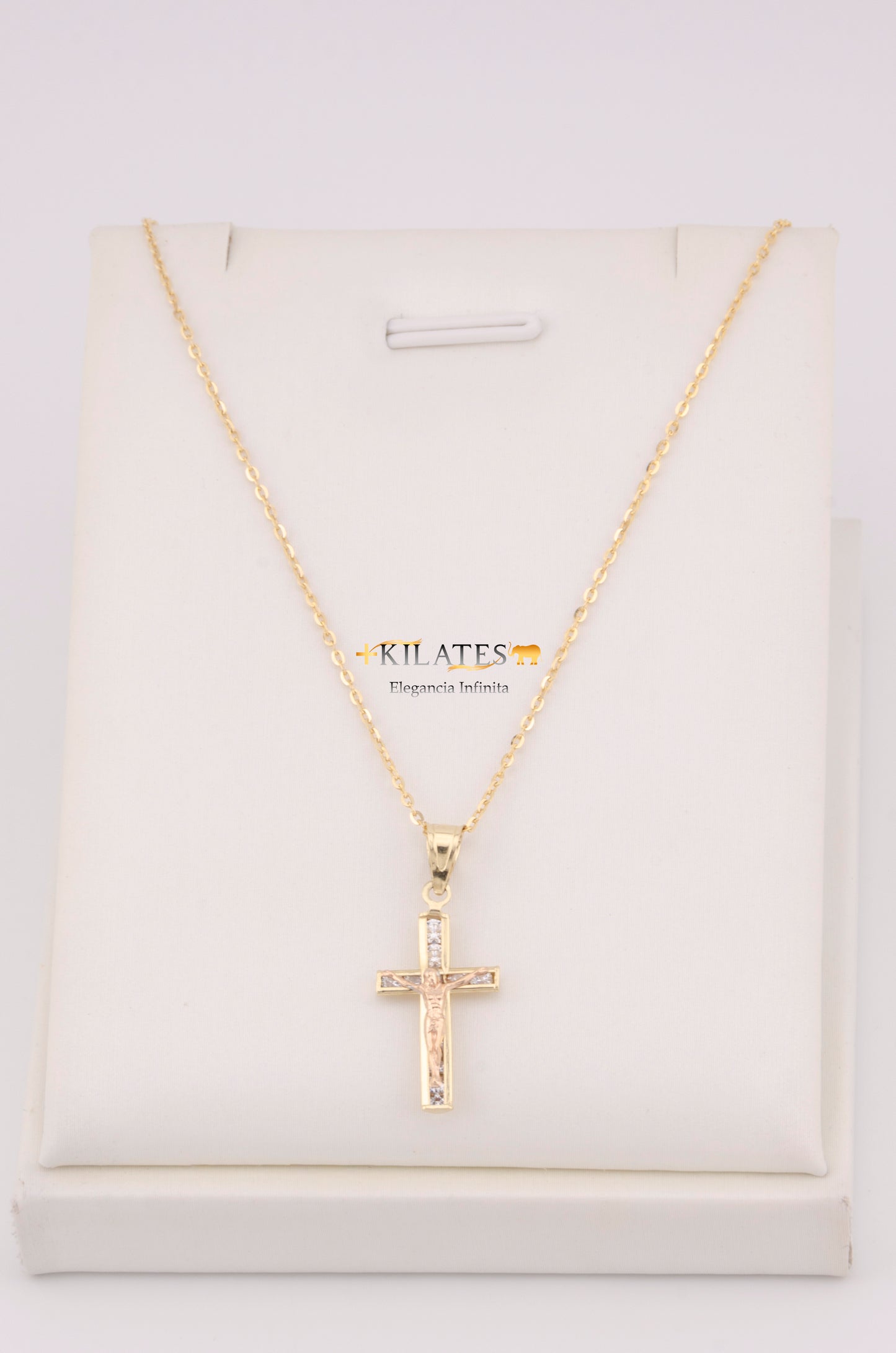"CADENA DE 50CM PARA DAMA ESTILO CUADRADA SOLIDA CON DIJE DE JESUCRISTO. ORO 10K #775-3499"