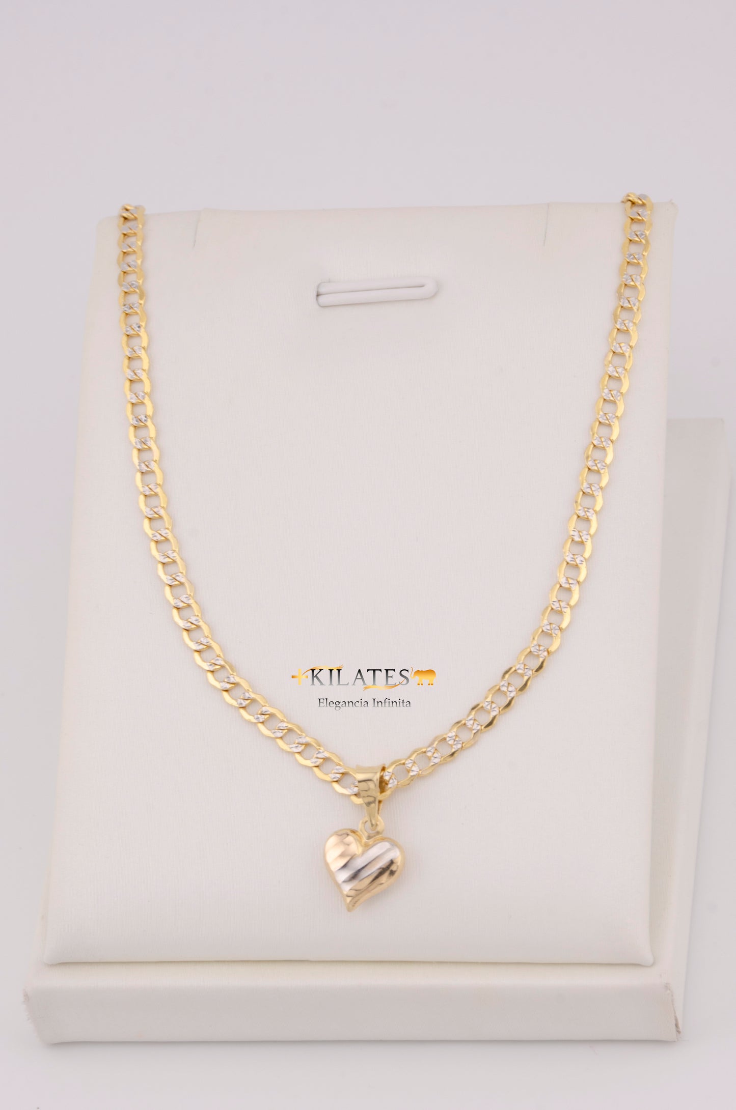 "CADENA DE 50CM PARA DAMA ESTILO CUBANA DIAMANTADA CON DIJE DE CORAZON DIJE 3 TONOS PEQUEÑO. ORO 10K #775-3508"