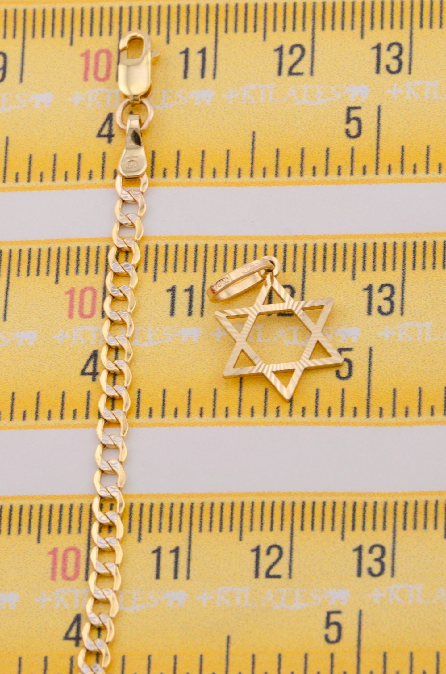 "CADENA DE 50CM PARA DAMA ESTILO CUBANA DIAMANTADA CON DIJE DE ESTRELLA DE DAVID. ORO 10K #775-3522"