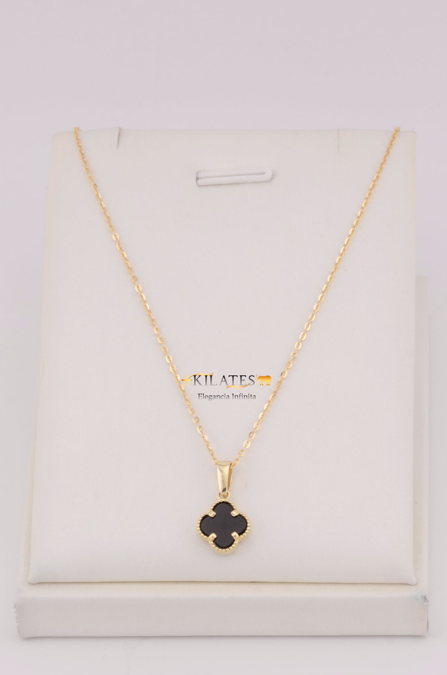 "CADENA DE 50CM PARA DAMA ESTILO CUADRADA SOLIDA CON DIJE DE TREBOL VAN CLEEF NEGRO. ORO 10K #775-3533"