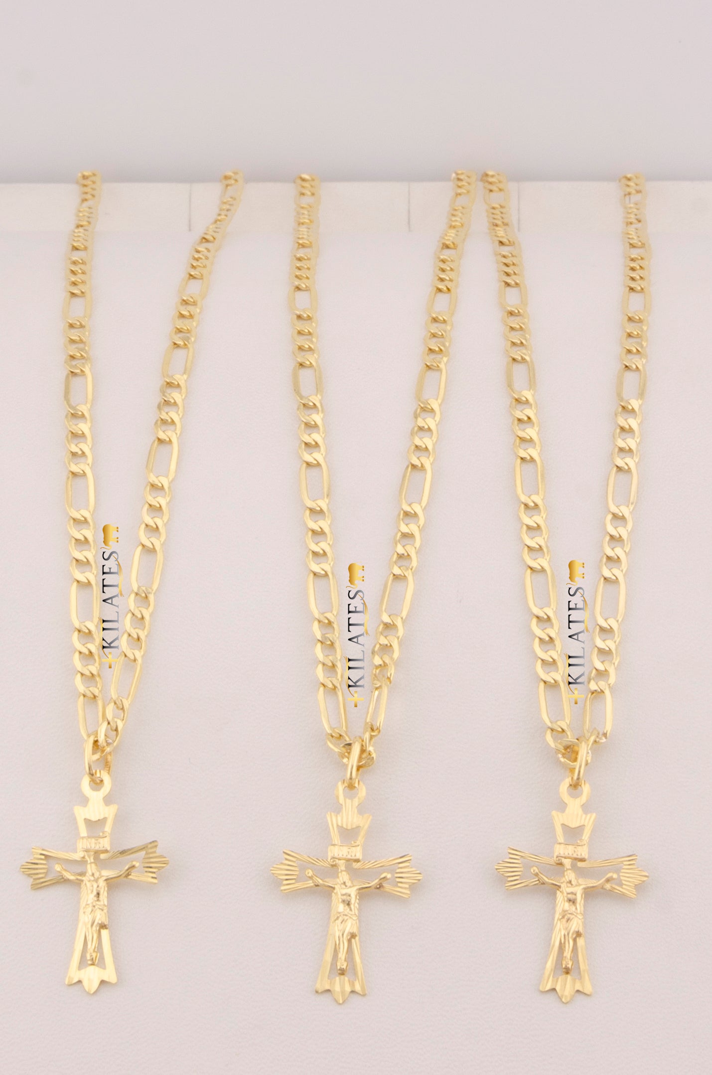 "CADENA PARA HOMBRE DE 60CM ESTILO 3+1 CON DIJE DE CRUZ. ORO 10K #775-3565"