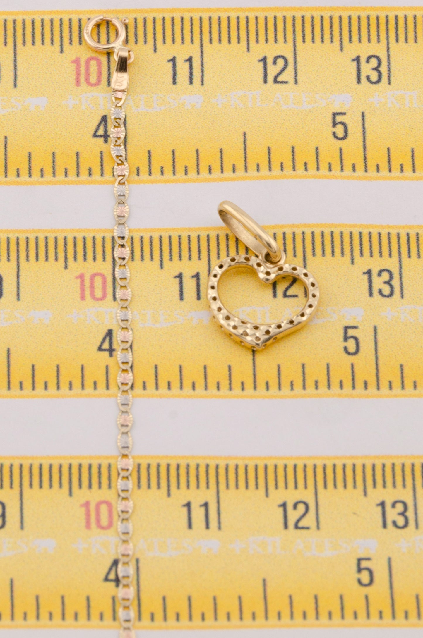 "CADENA PARA DAMA ESTILO 3 OROS CON DIJE DE CORAZON DORADO. ORO 10K #775-3632"