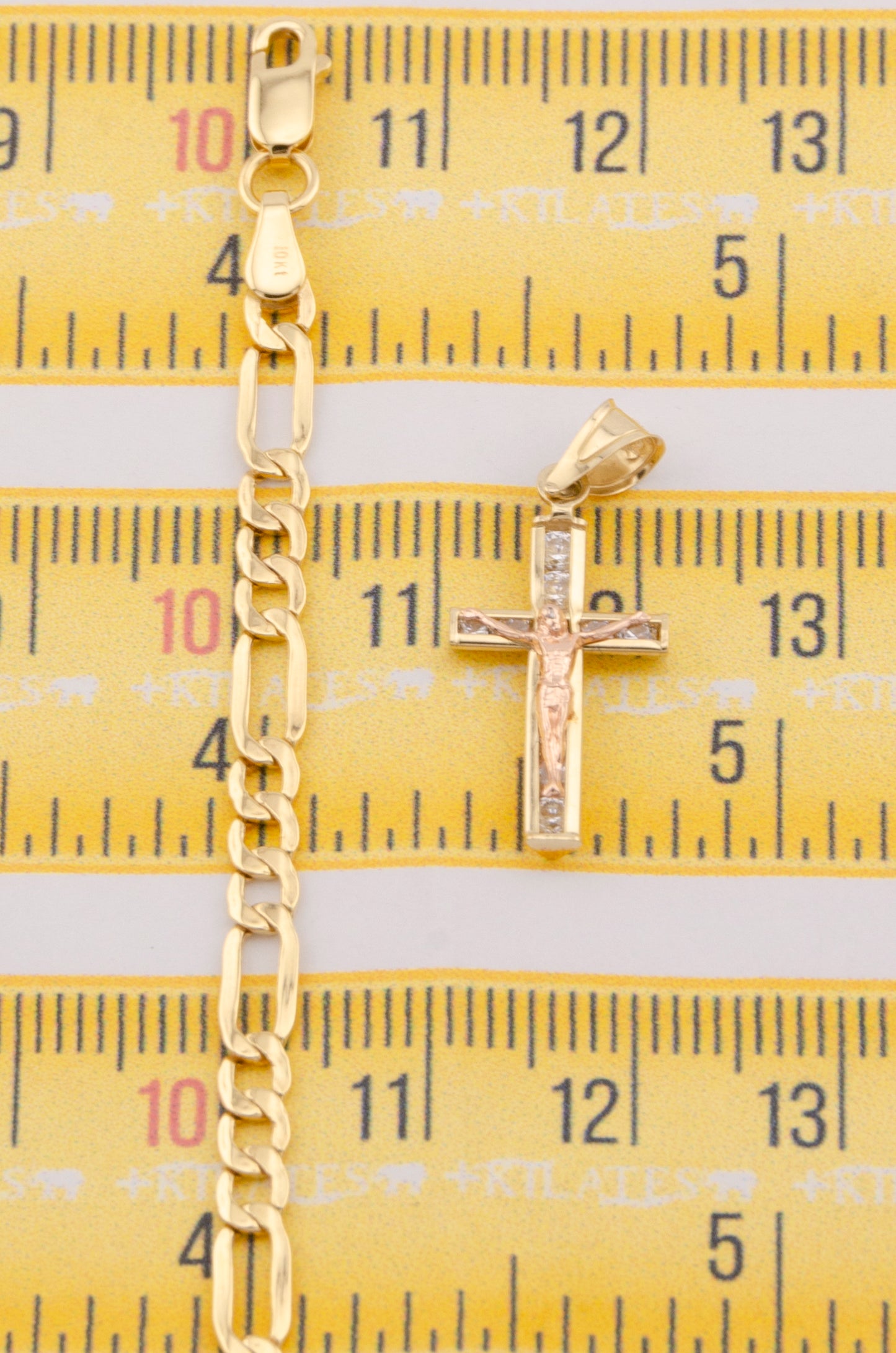"CADENA PARA DAMA ESTILO 3+1 CON DIJE DE CRUZ 3 TONOS CON JESUCRISTO. ORO 10K #775-3650"