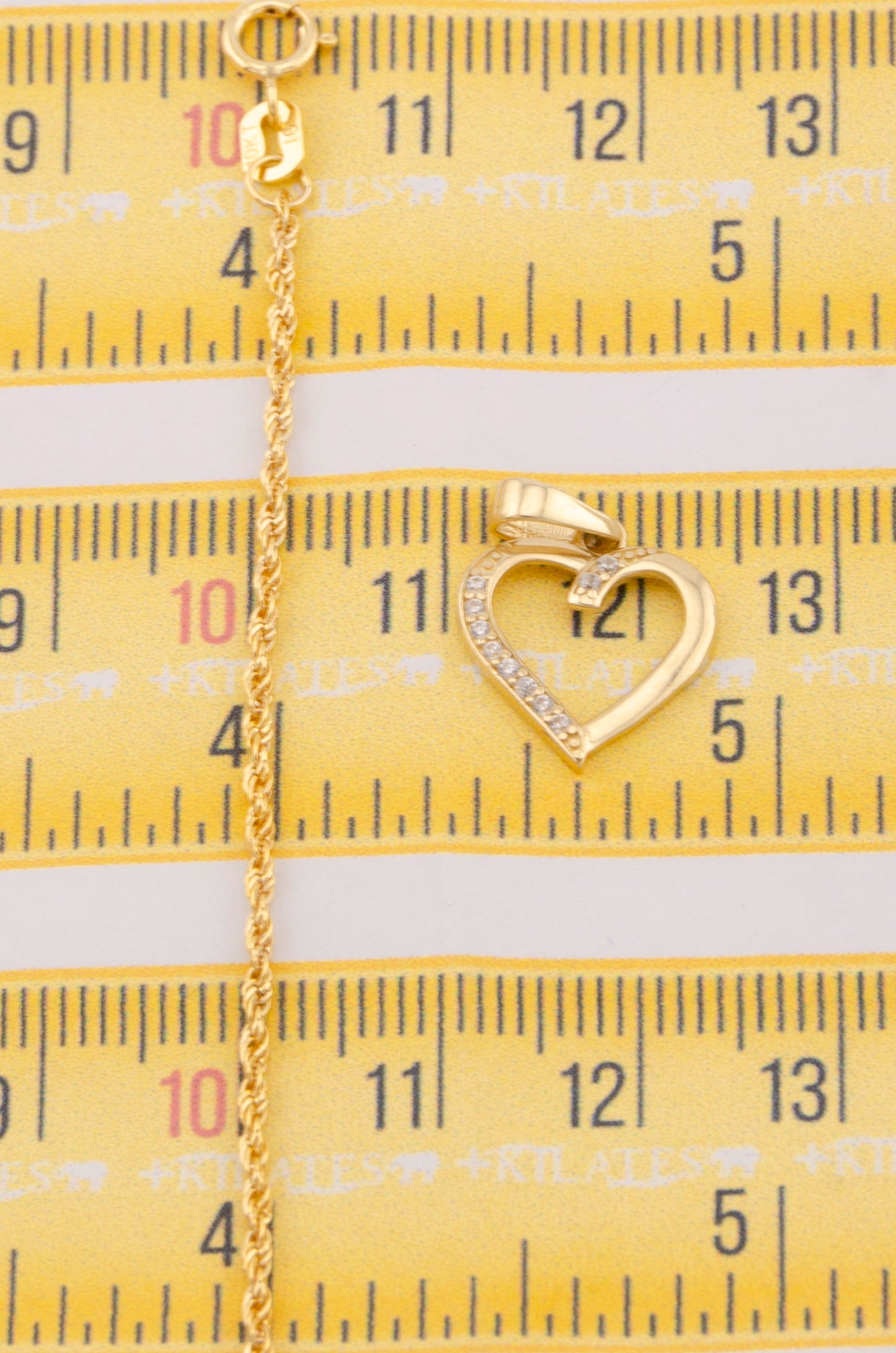 "CADENA PARA DAMA ESTILO LAZO CON DIJE DE CORAZON CON ZIRCONIA BLANCA. ORO 10K #775-3679"