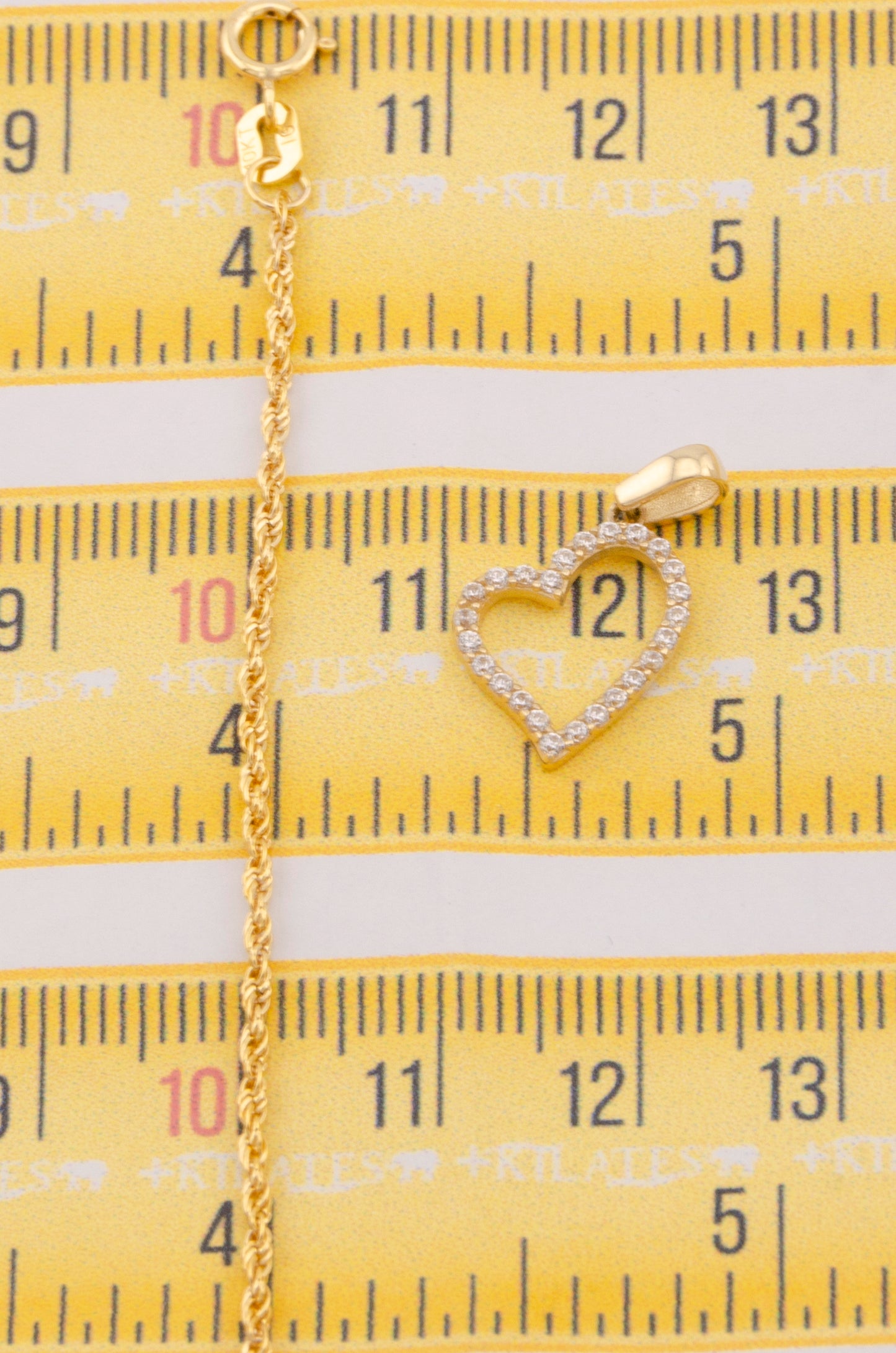"CADENA PARA DAMA ESTILO LAZO CON DIJE DE CORAZON CON ZIRCONIA BLANCA. ORO 10K #775-3681"
